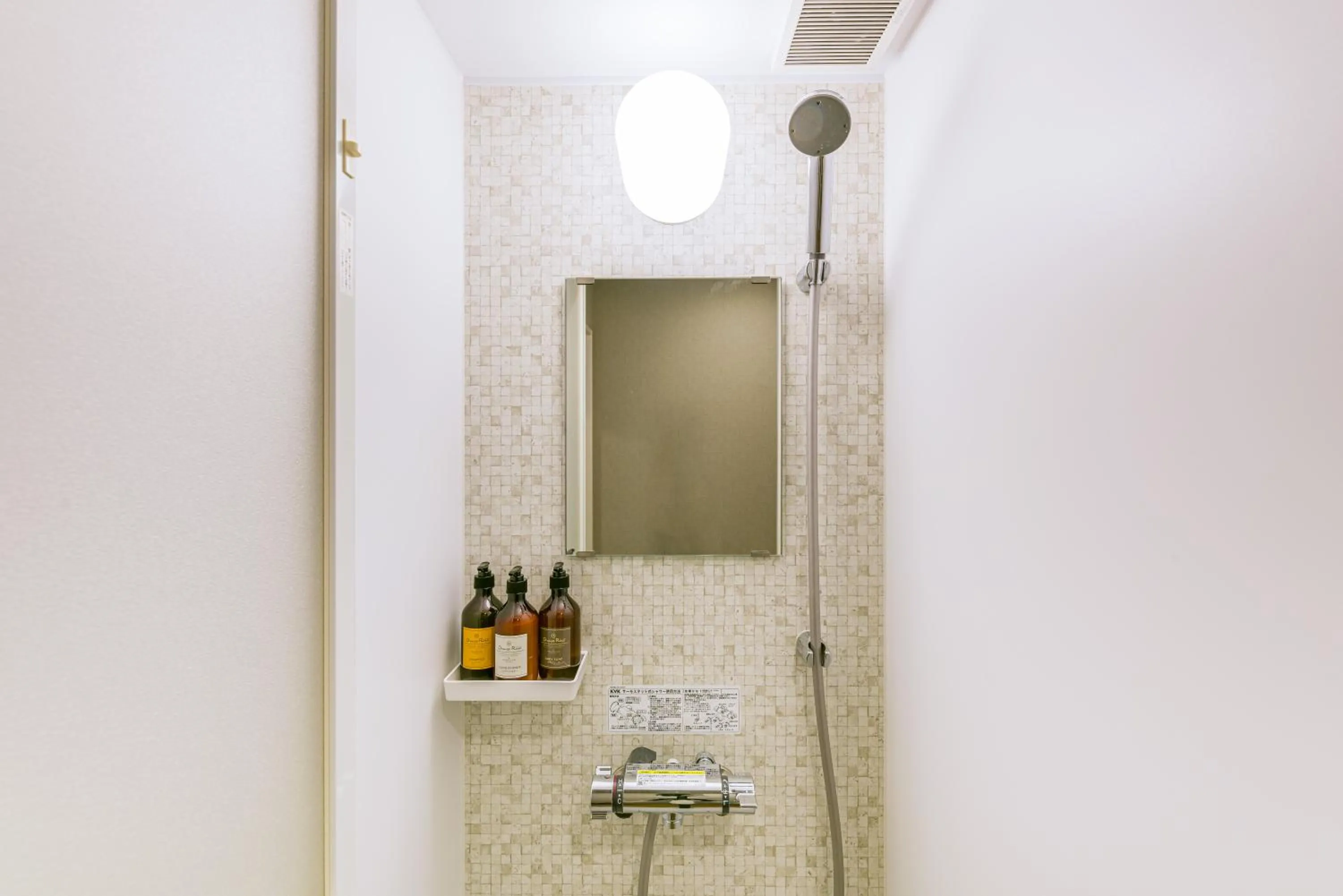 Shower in &AND HOSTEL ASAKUSA KAPPABASHI