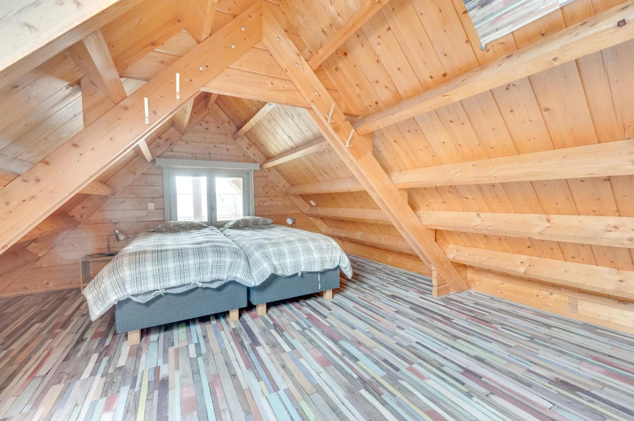 Bedroom, Bed in Ride by the Sea Guesthouse