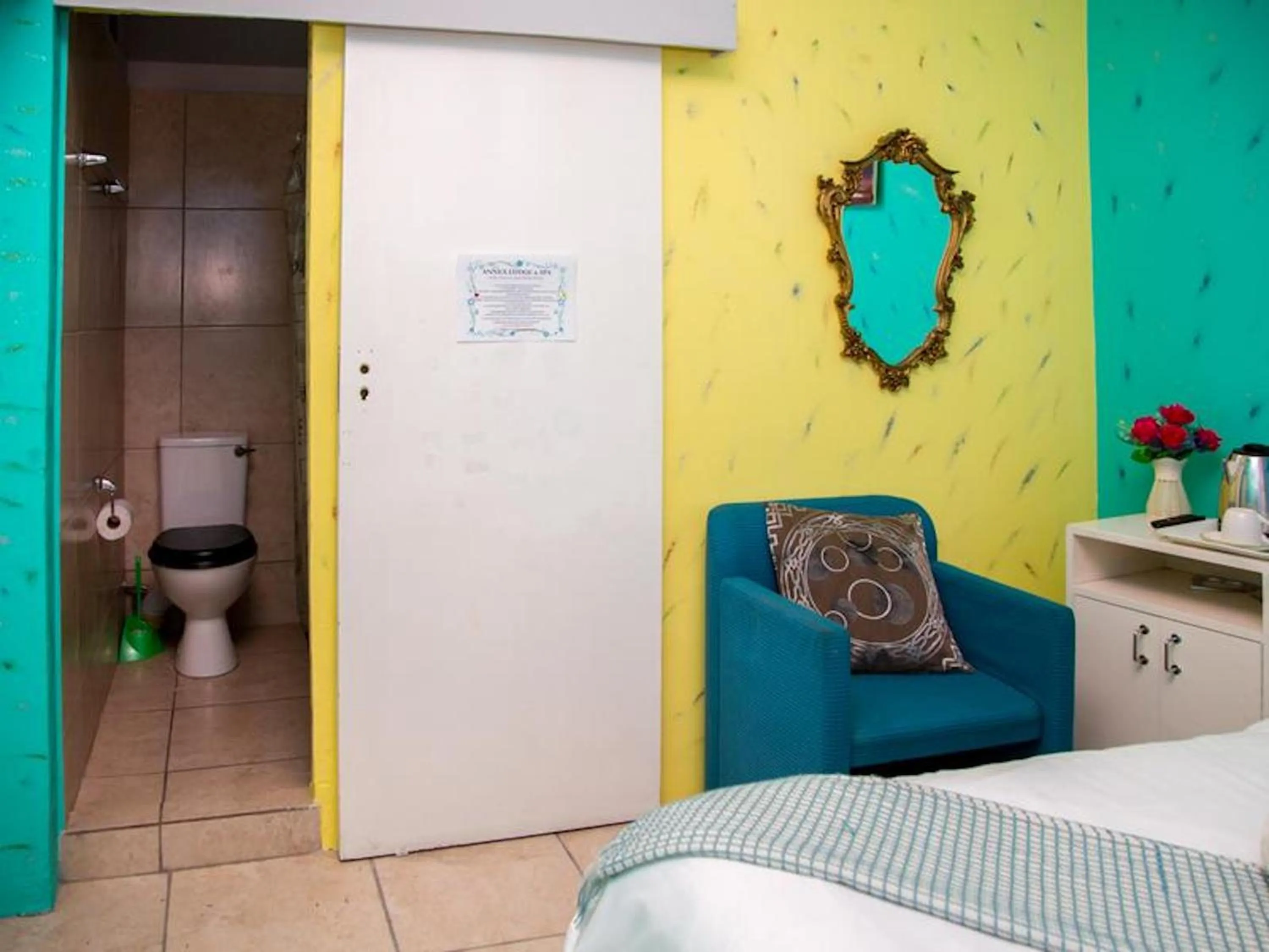 Bed in Relaxing guest House in The heart of Ndabeni