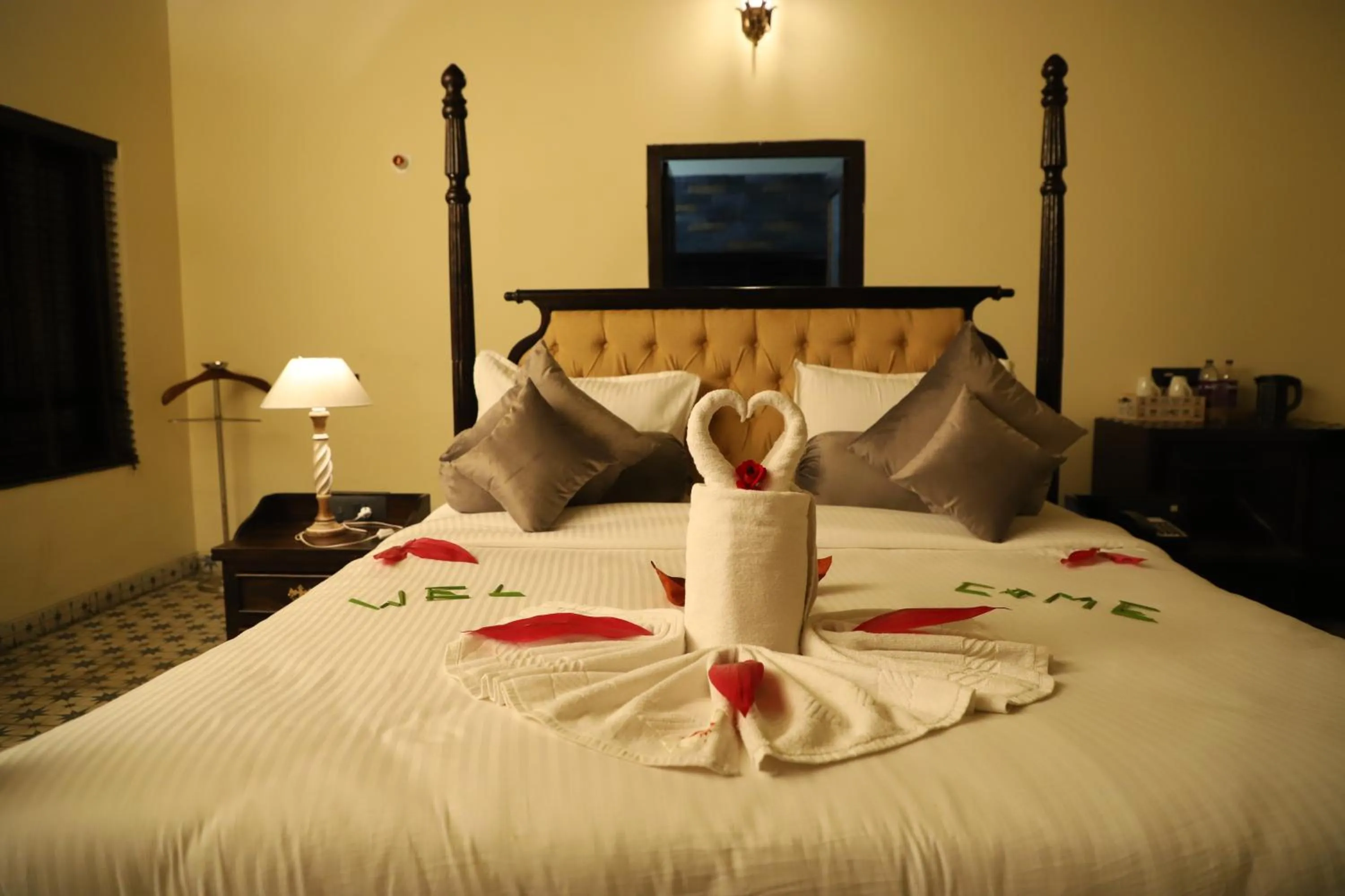 Bed in The Pench International