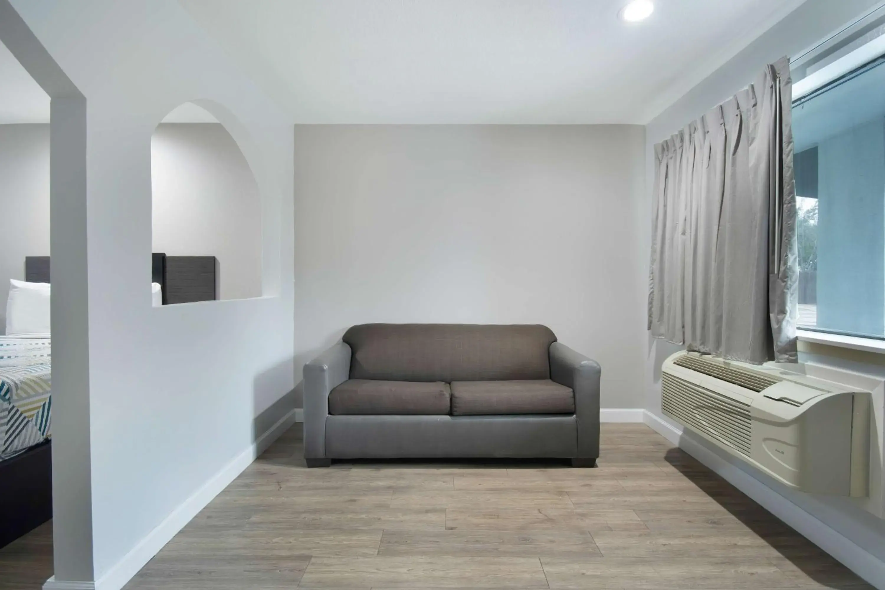 Bedroom in Motel 6 Houston, TX - I-10 West Bedroom in Motel 6 Houston, TX - I-10 West