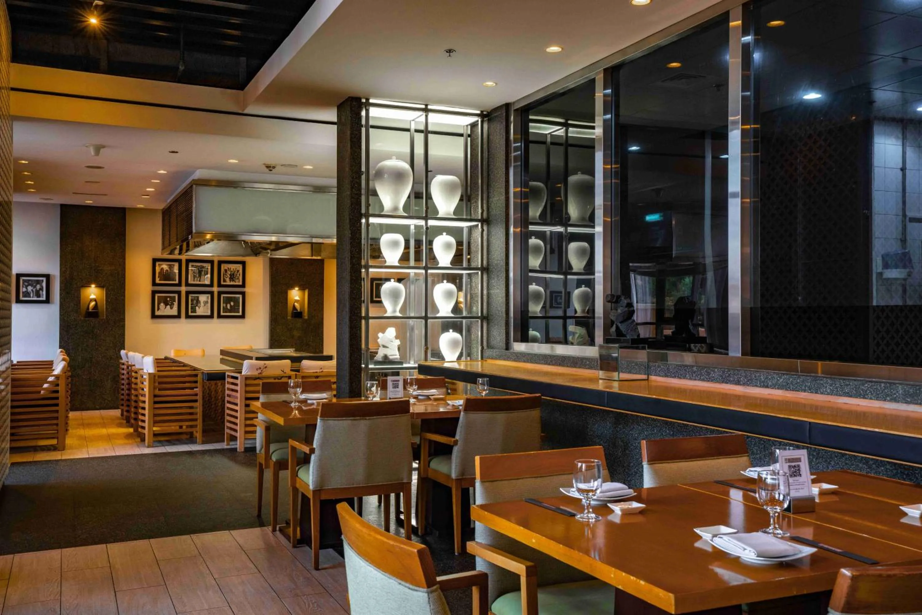 Restaurant/places to eat in Amwaj Rotana, Jumeirah Beach - Dubai