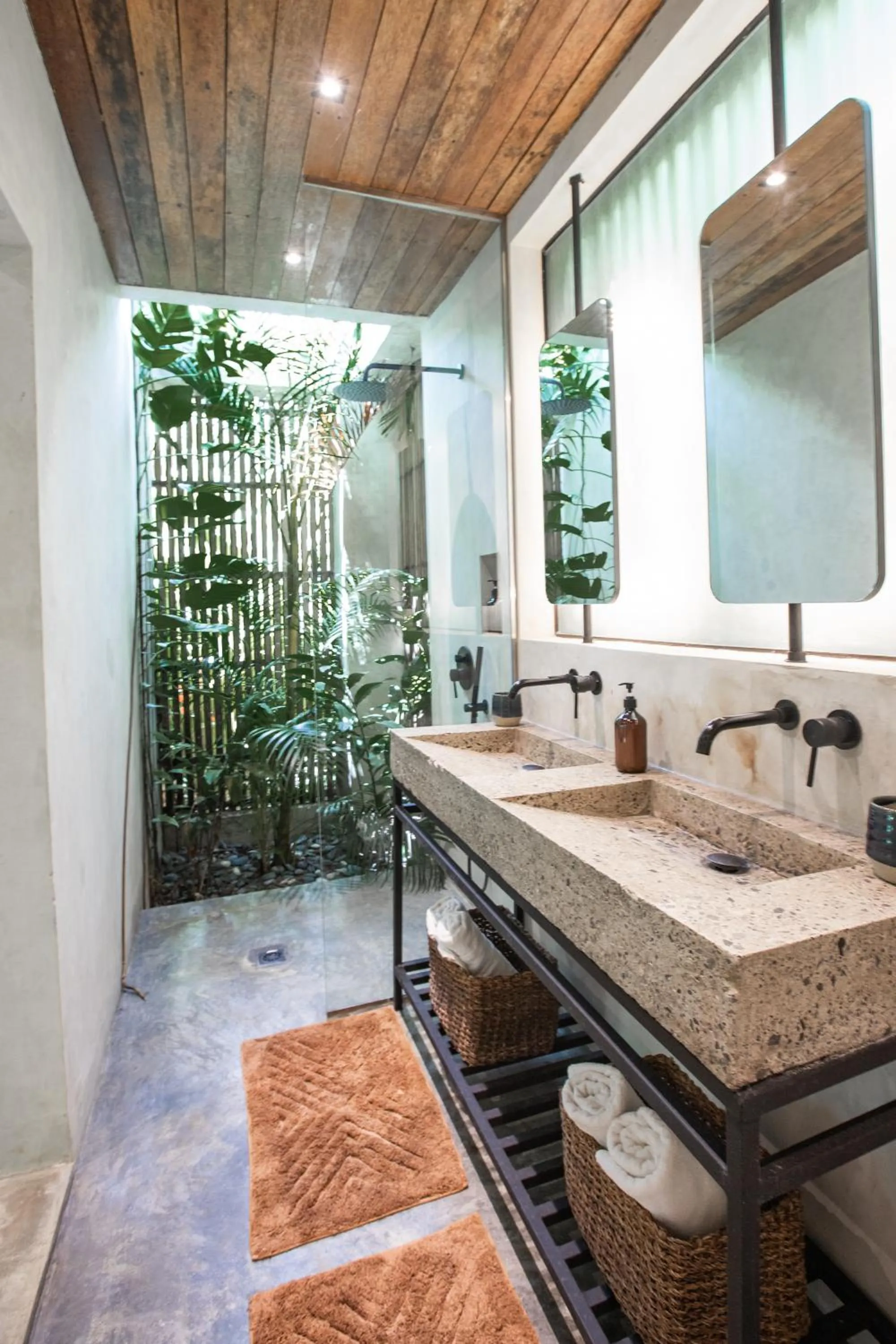 Bathroom in Surfing Temple Boutique Hotel