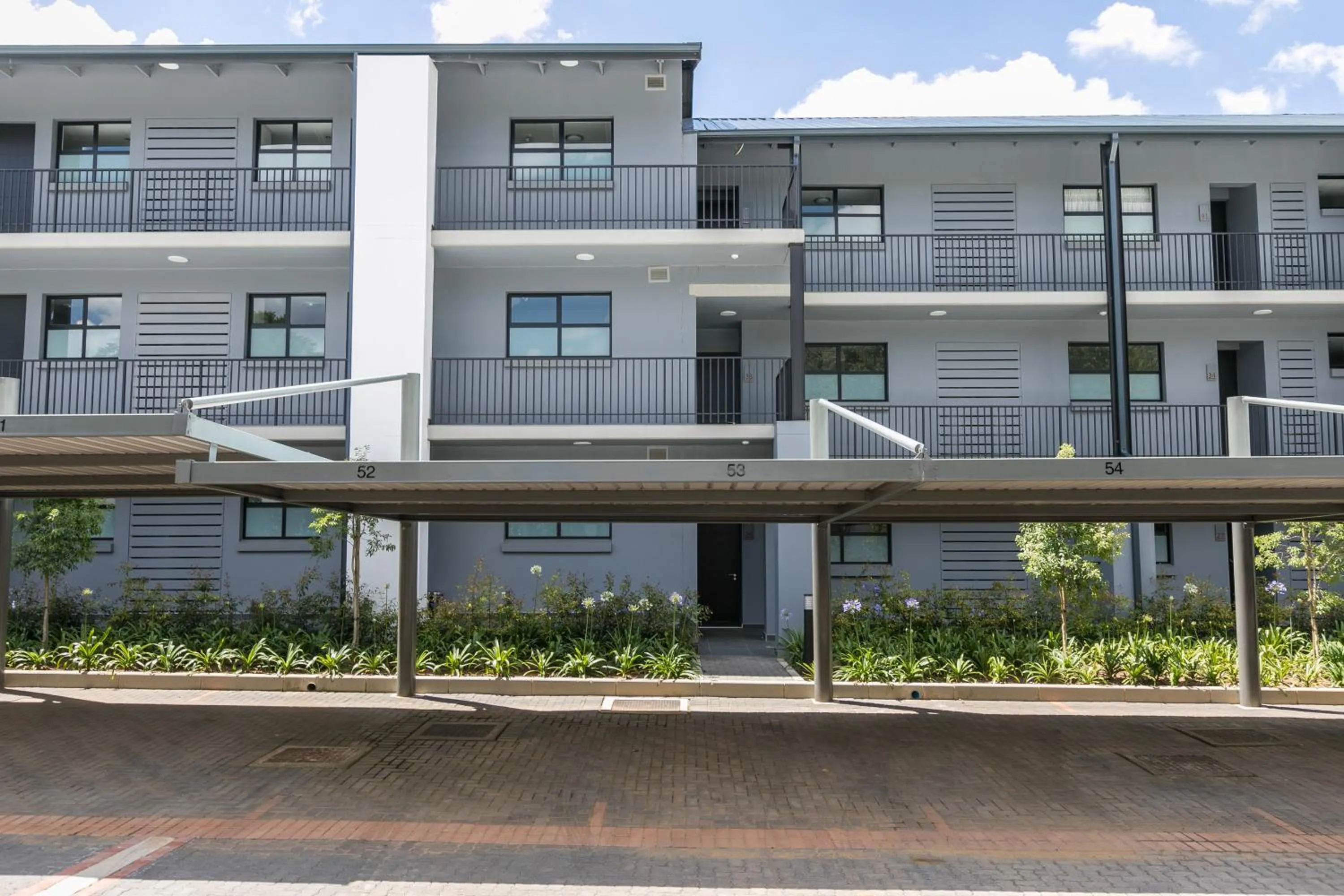 Property building in Stay Ulo at Atholl Gate