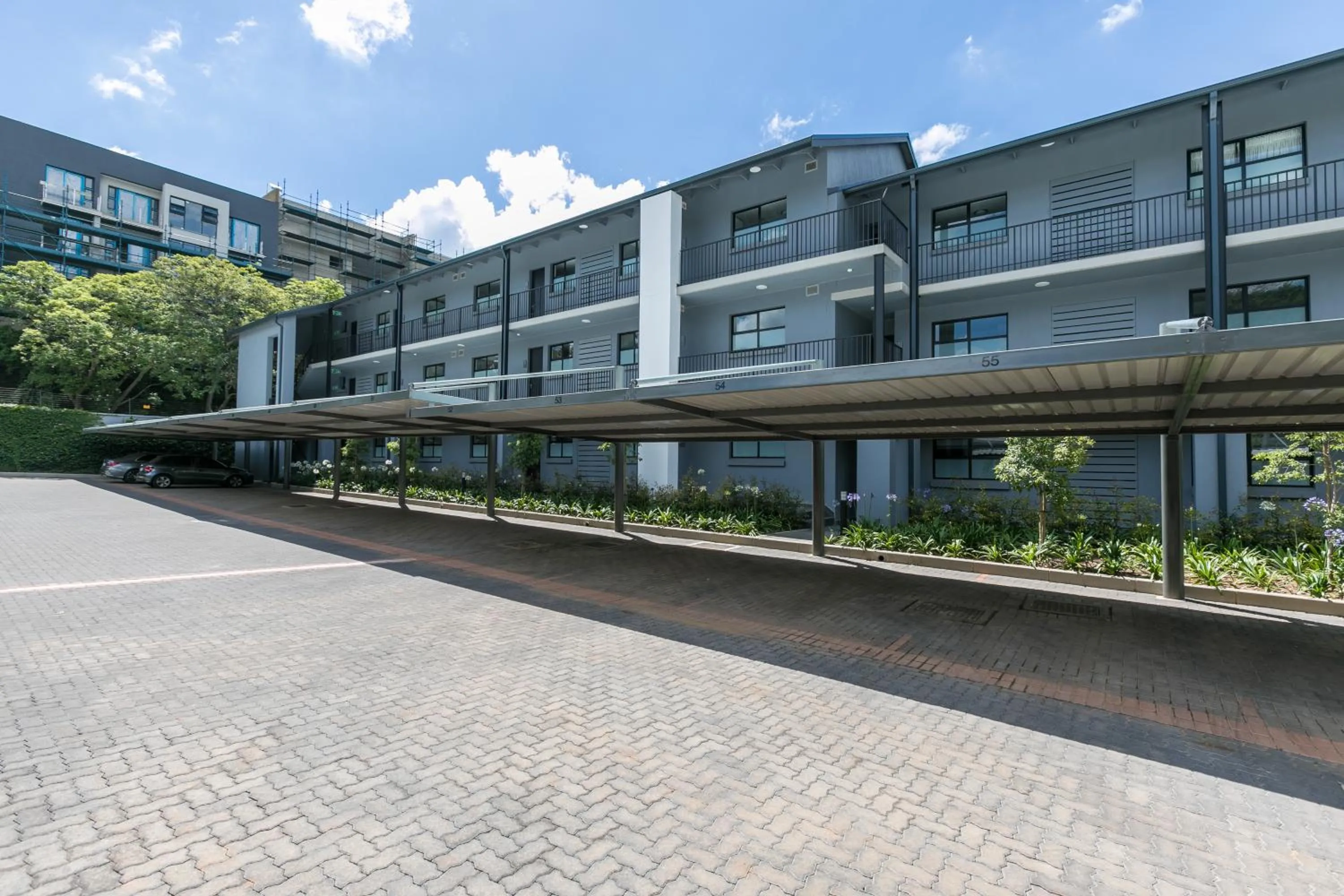Property building in Stay Ulo at Atholl Gate