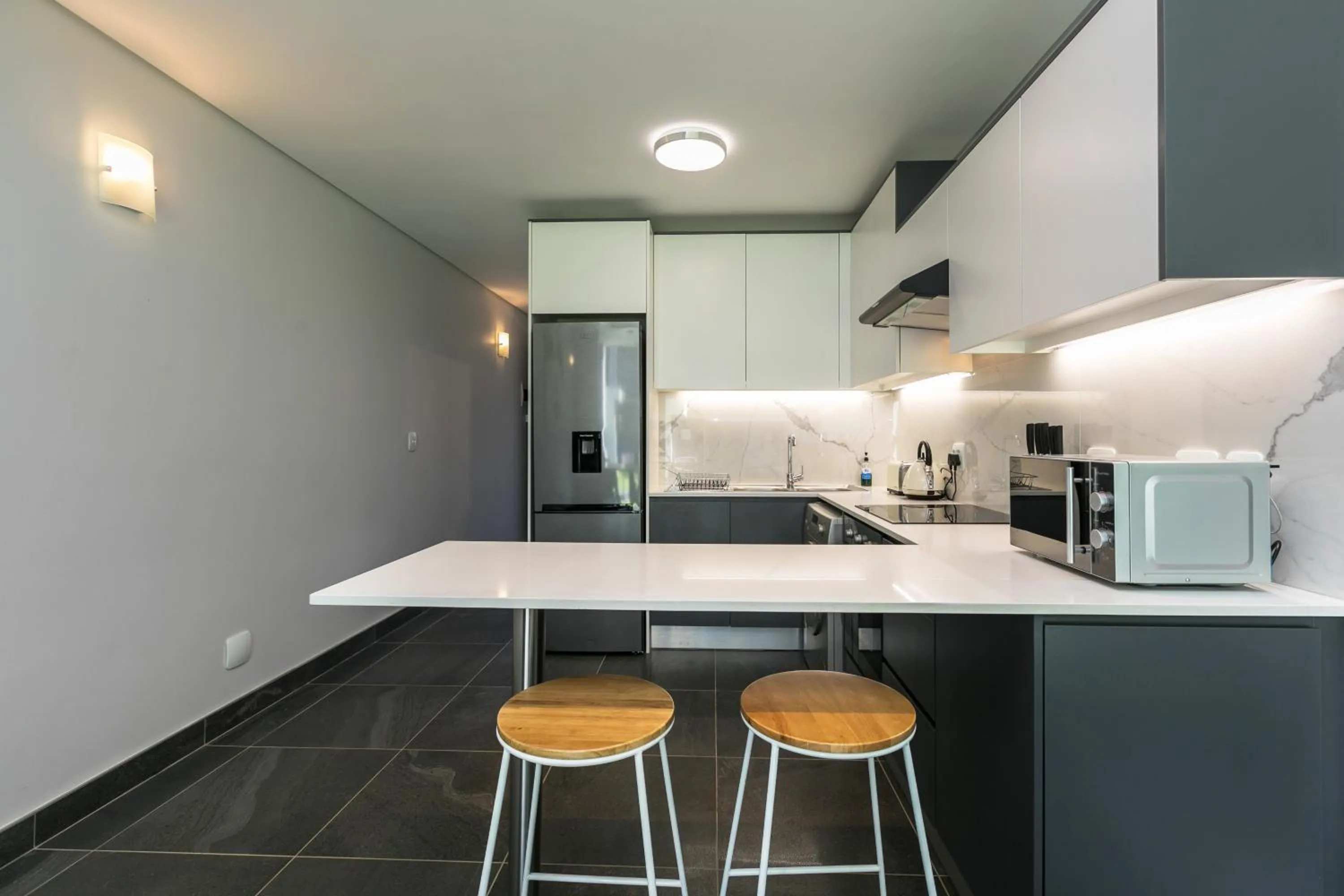 Kitchen or kitchenette in Stay Ulo at Atholl Gate