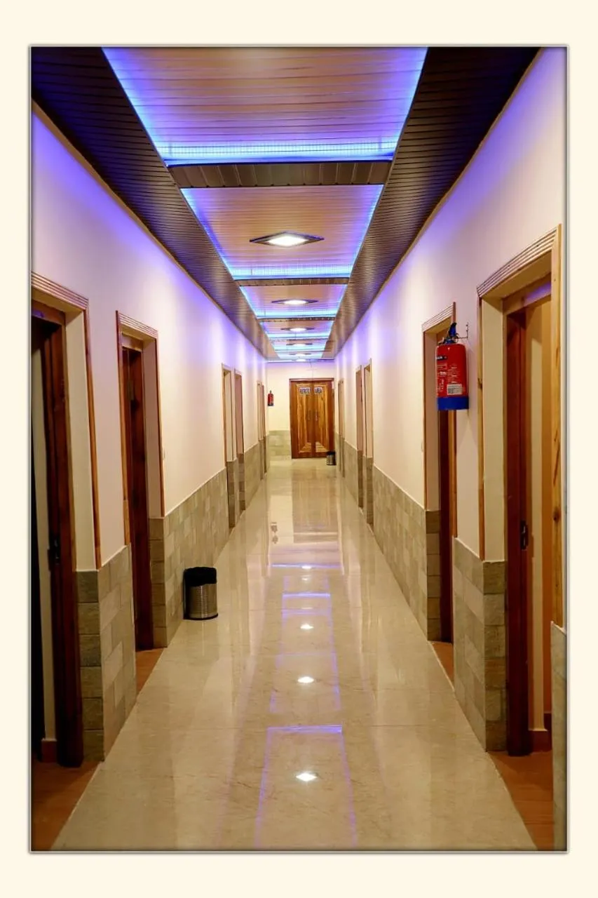 Lobby or reception in The Ranikhet Continental