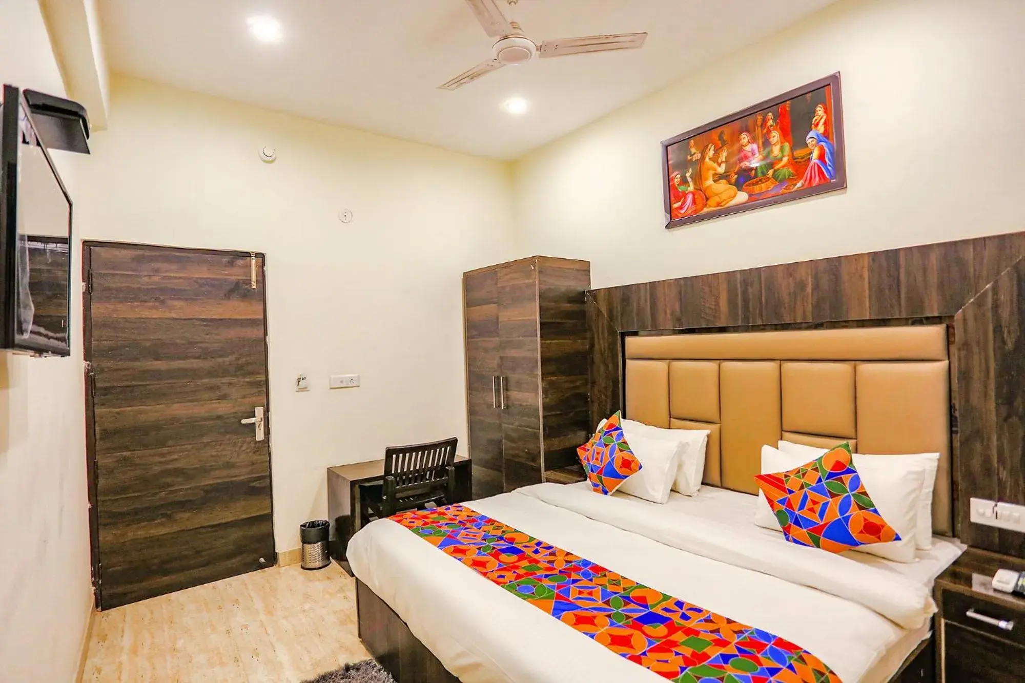 Bed in FabHotel The Kiara Near IGI Delhi Airport Bed in FabHotel The Kiara Near IGI Delhi Airport