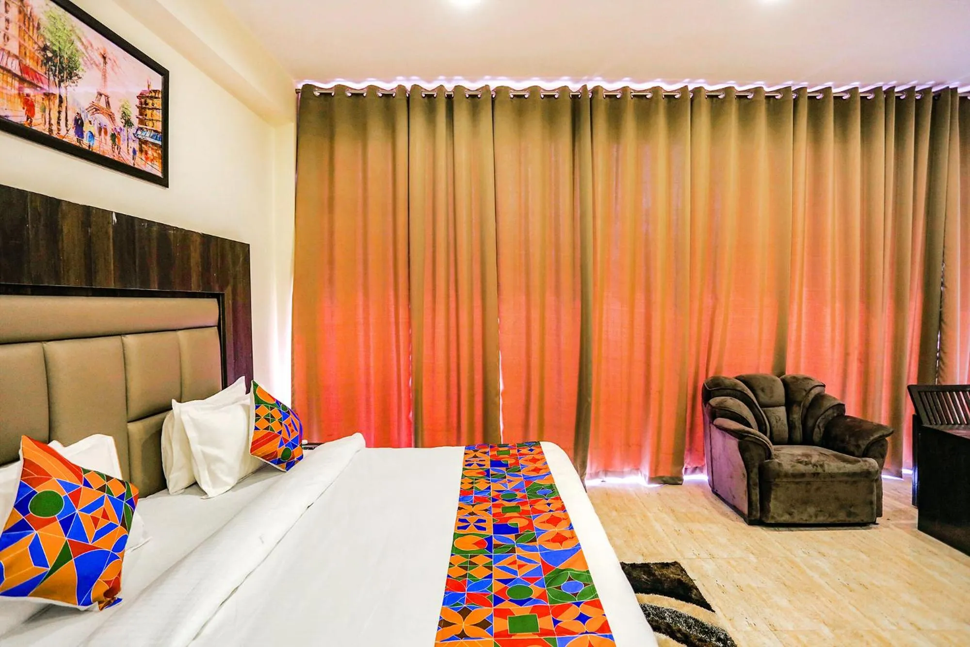 Bed in FabHotel The Kiara Near IGI Delhi Airport