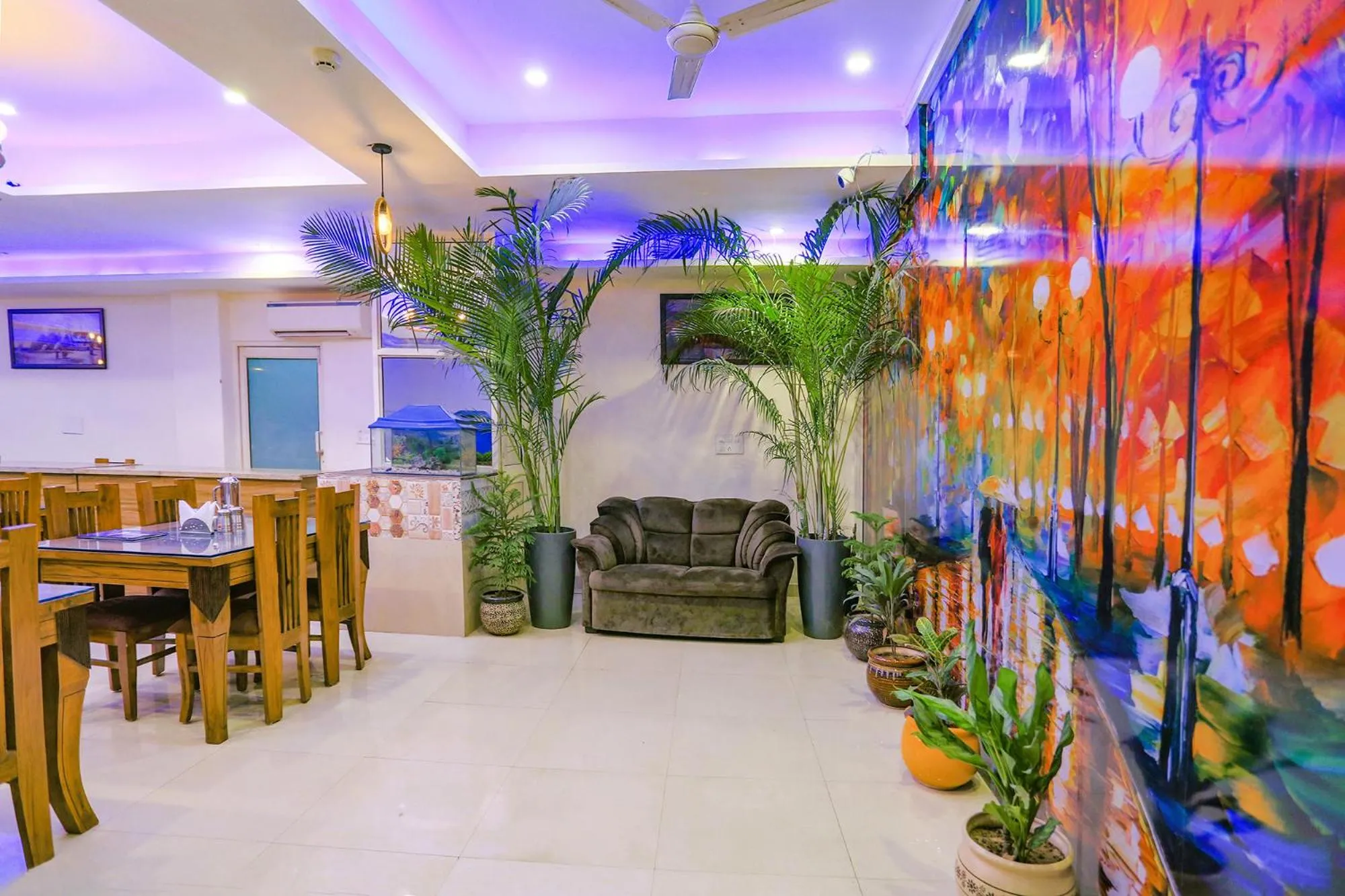 Restaurant/places to eat in FabHotel The Kiara Near IGI Delhi Airport