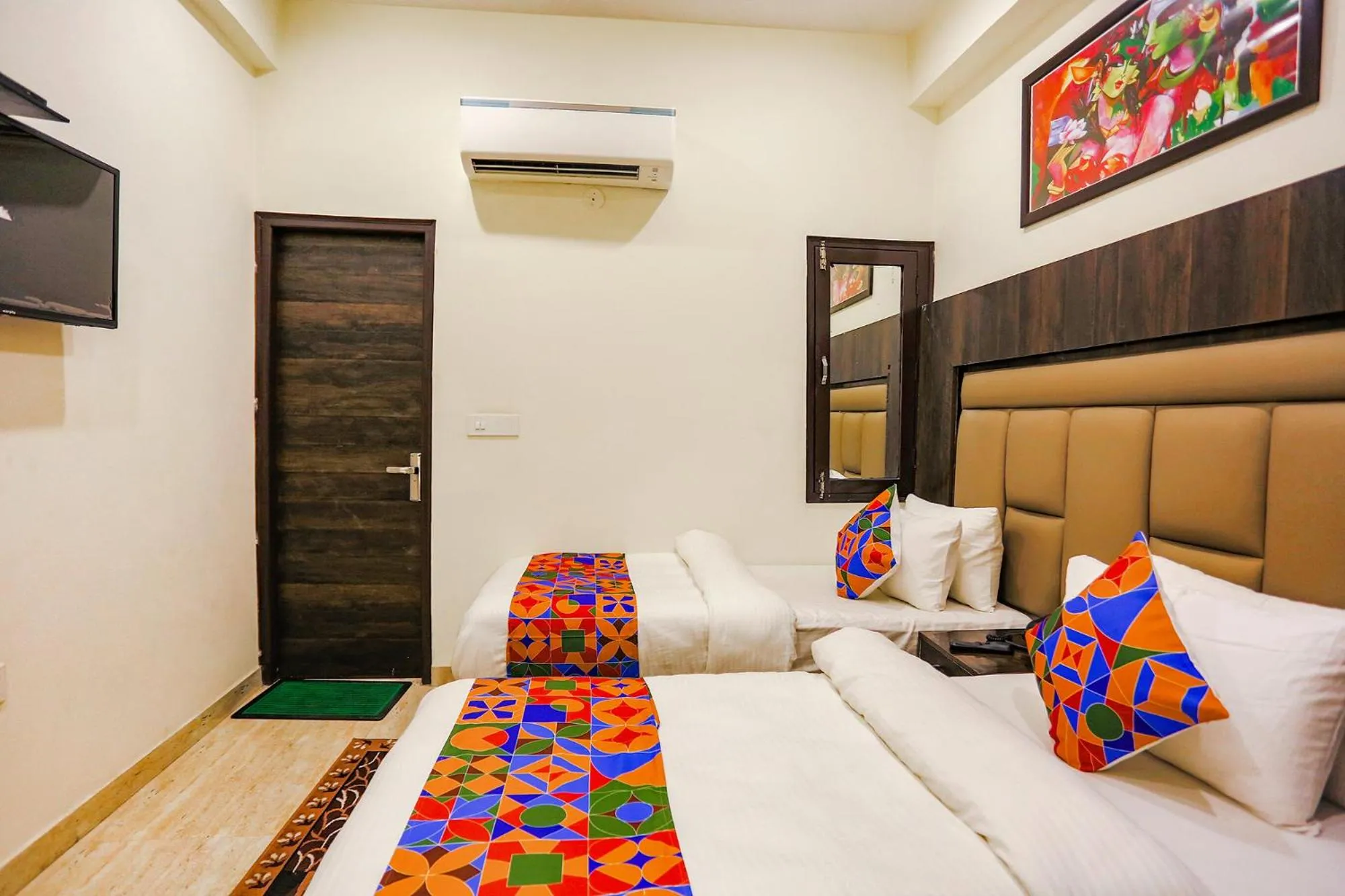 Bed in FabHotel The Kiara Near IGI Delhi Airport