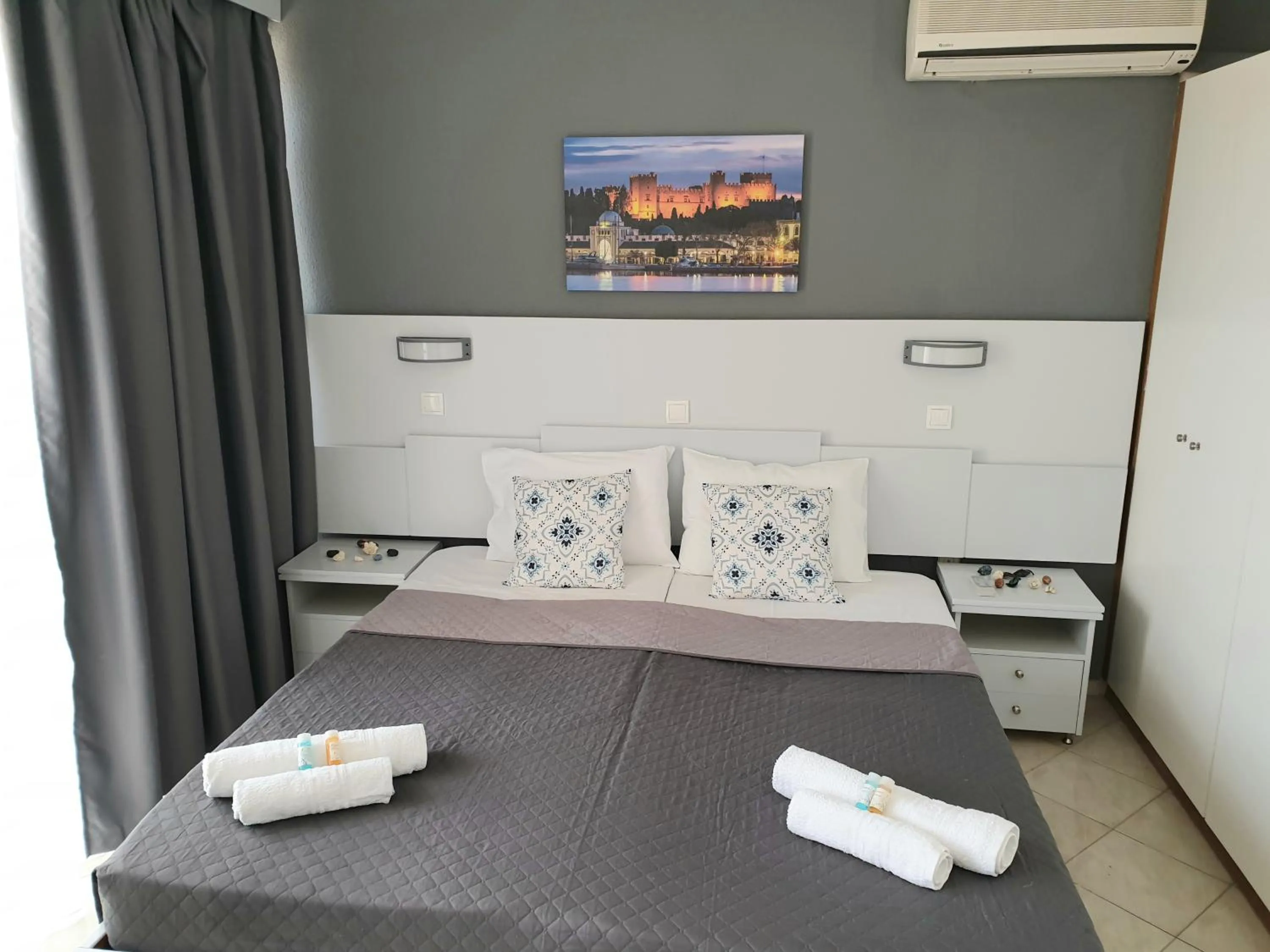 Bed in BLUE EYES APARTMENTS