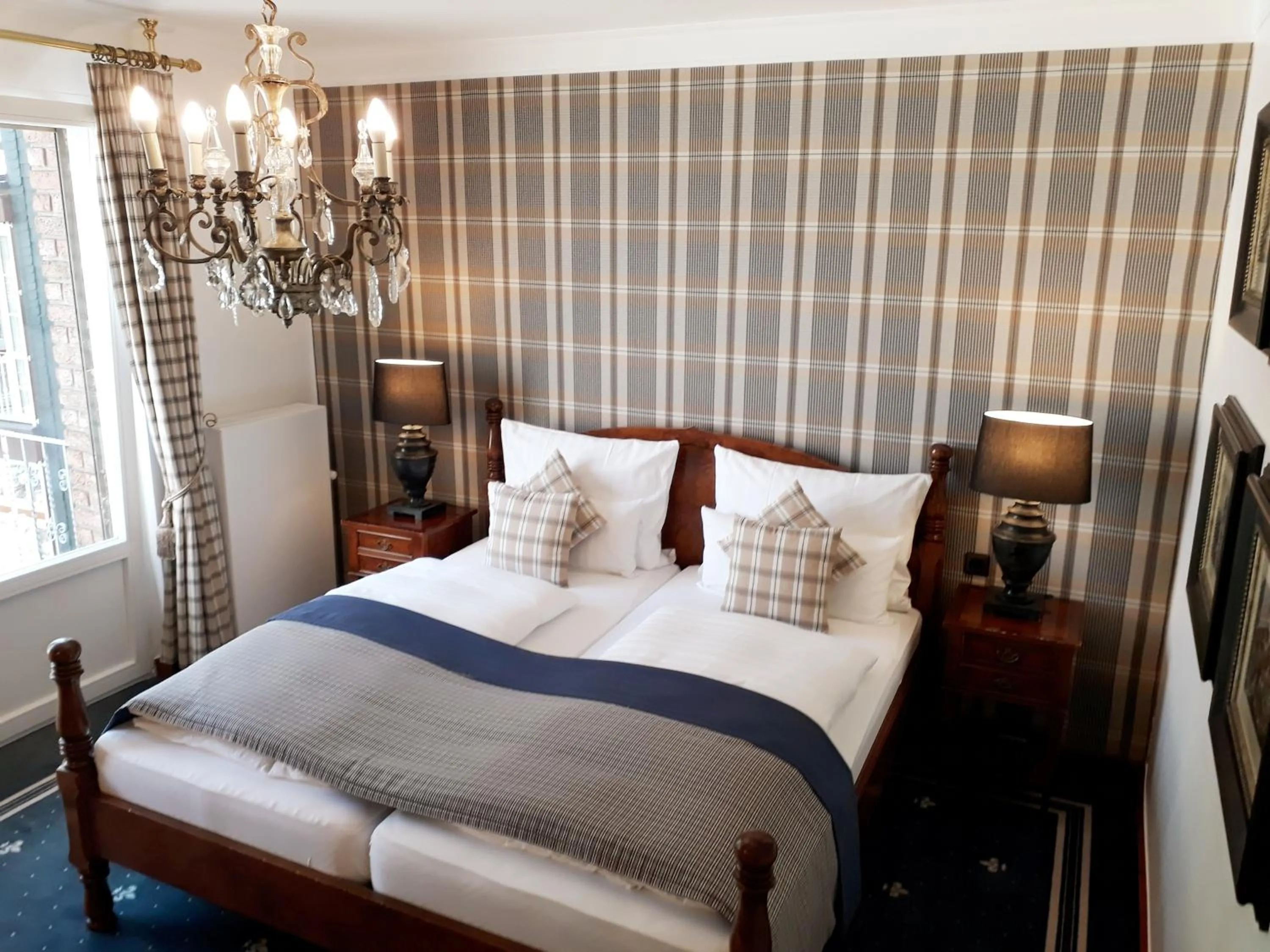 Photo of the whole room, Bed in Hotel Windsor