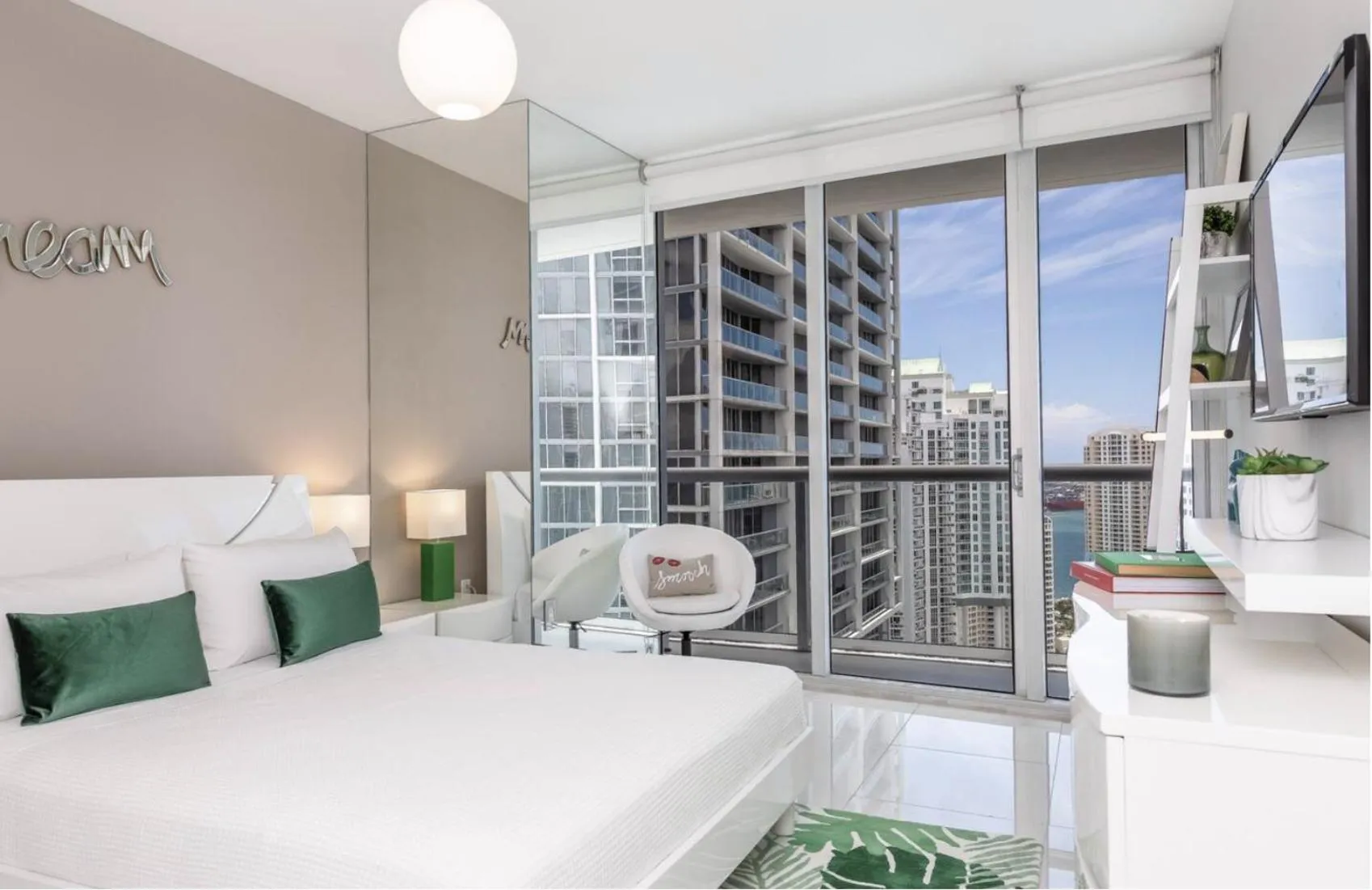 Bed in Icon Brickell Miami