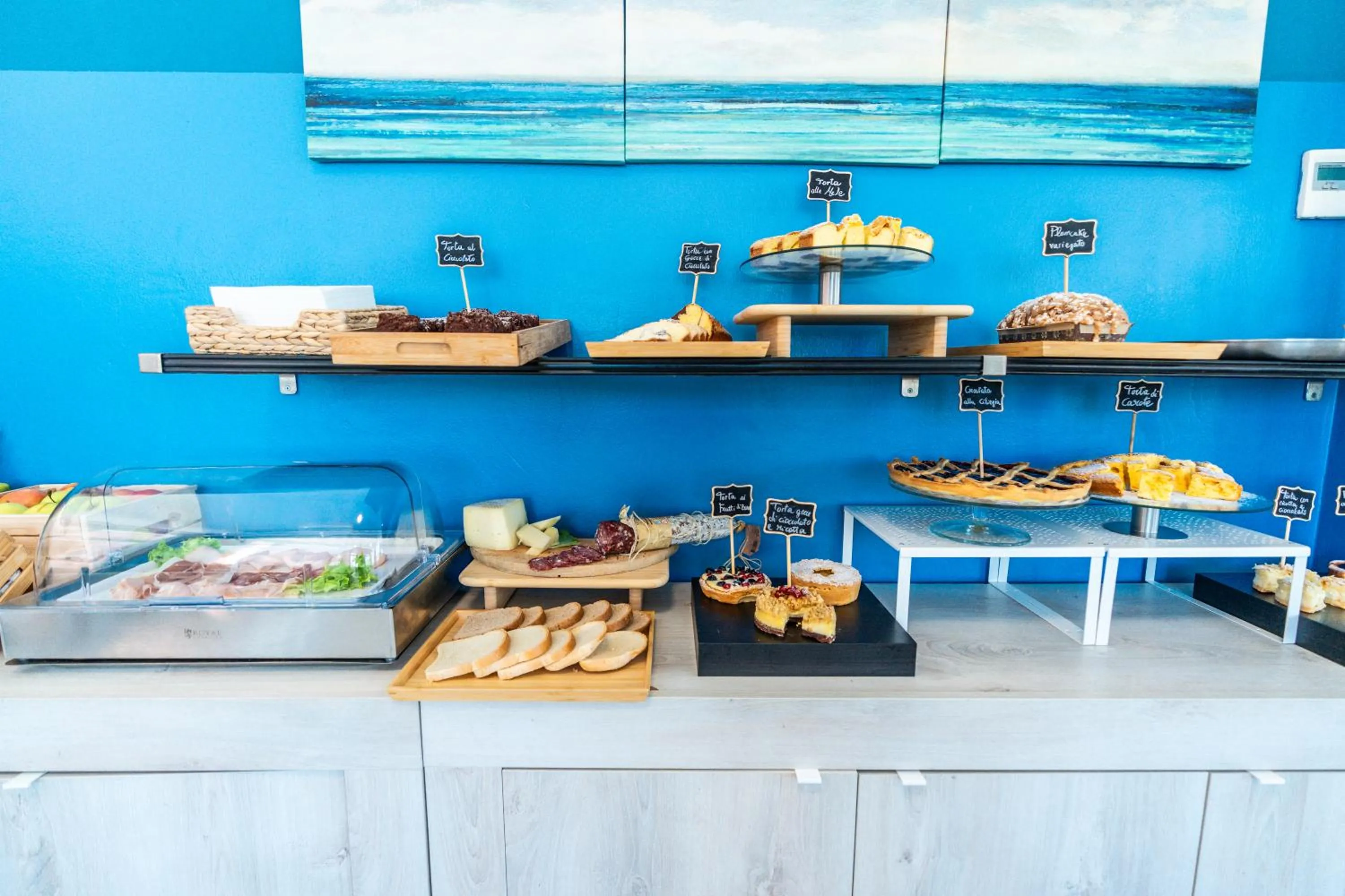 Breakfast in HOTEL CONTI