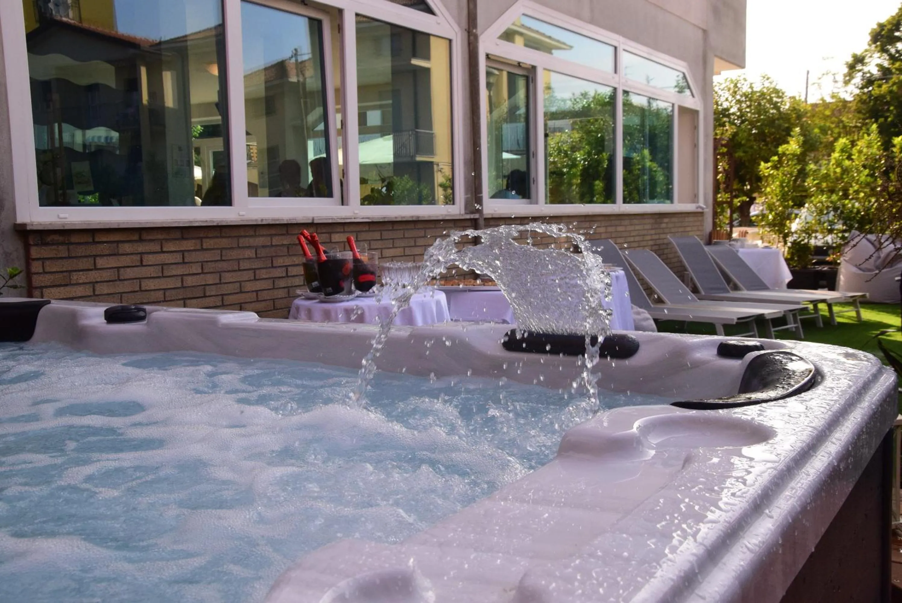 Hot Tub in HOTEL CONTI