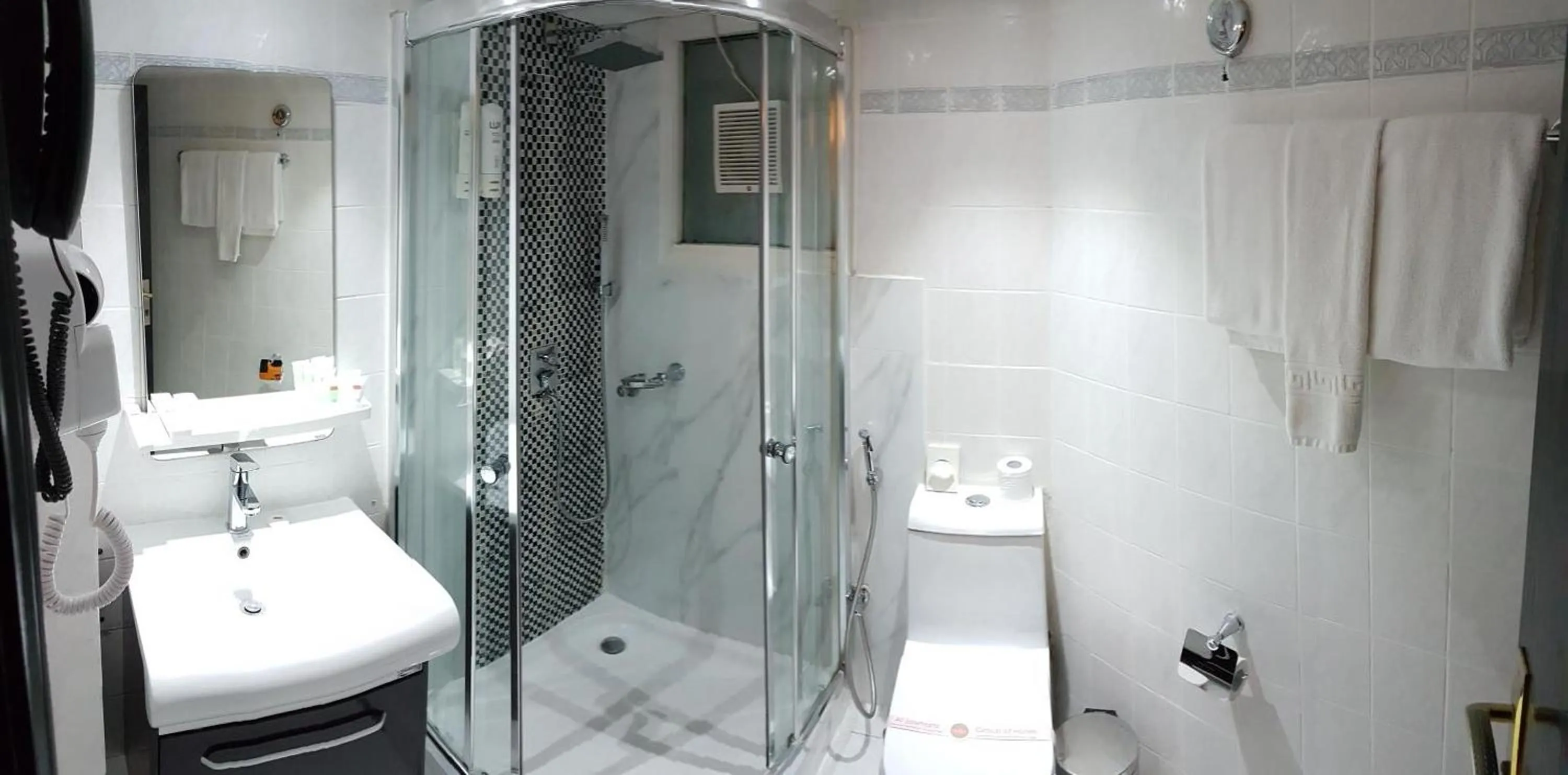 Al Jawhara Metro Hotel