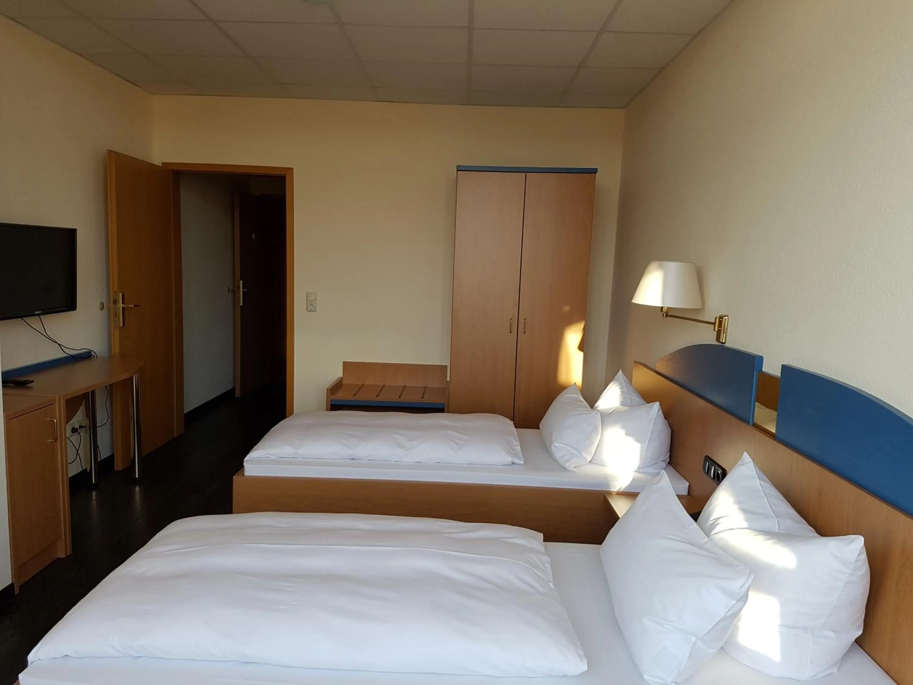 Photo of the whole room, Bed in Hotel Zum Anger