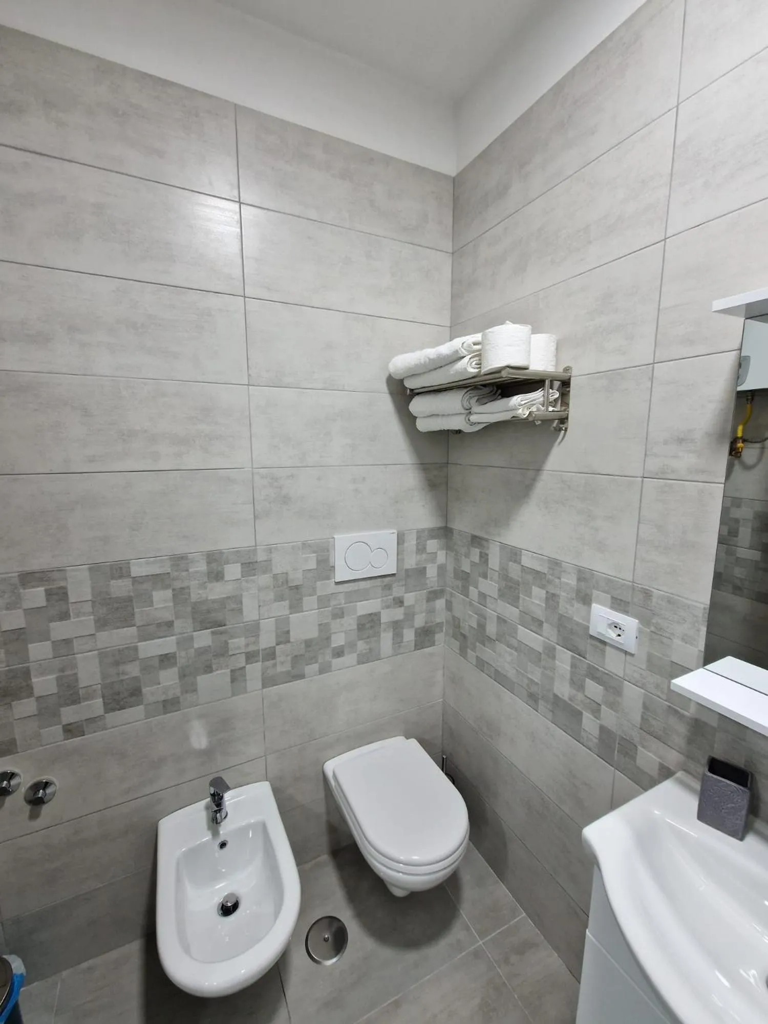 B&B HERCULANEUM RUINS