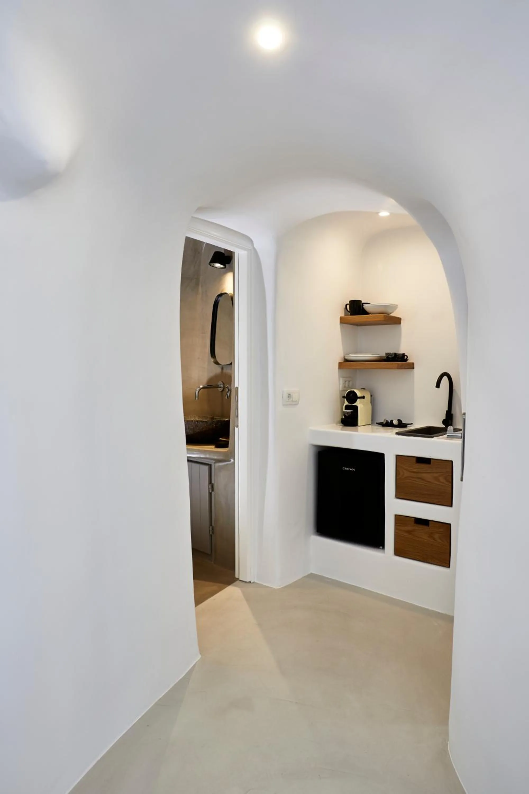 Kitchen or kitchenette in Blue Art Caves