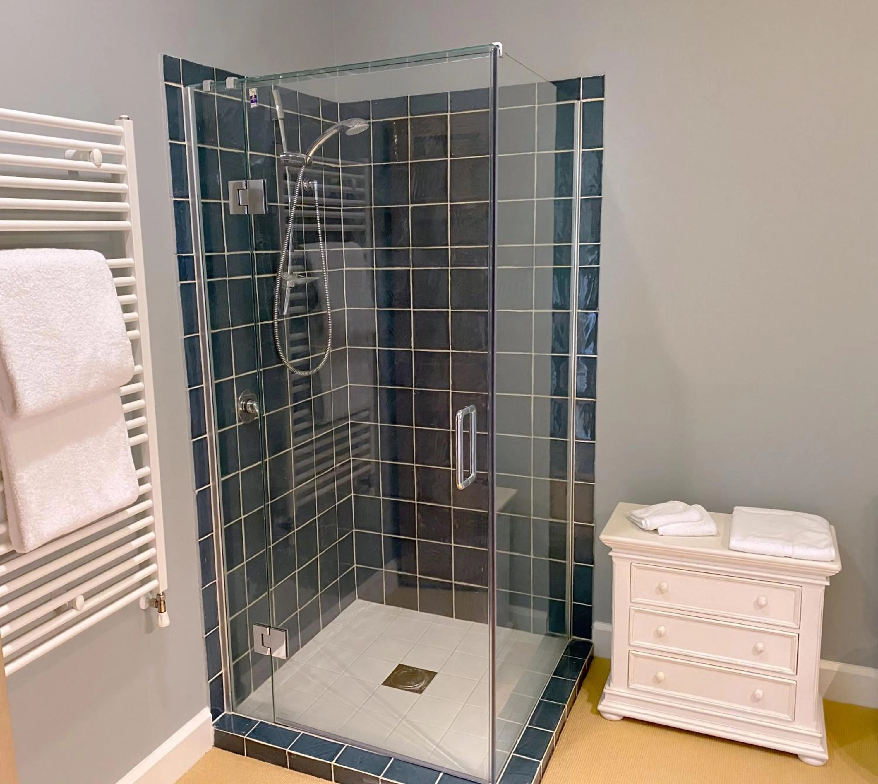 Shower in Tipapa Estate