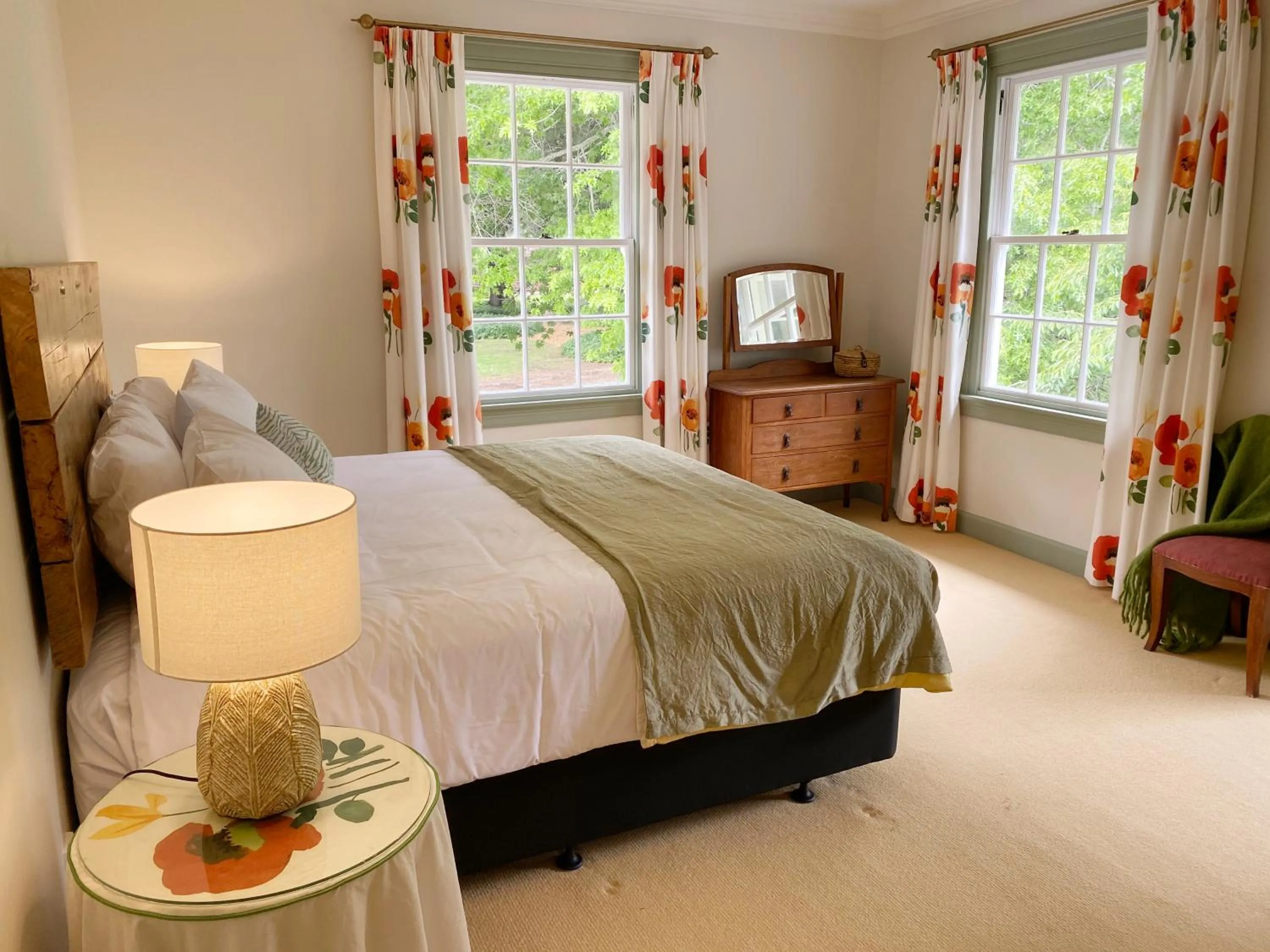 Photo of the whole room, Bed in Tipapa Estate