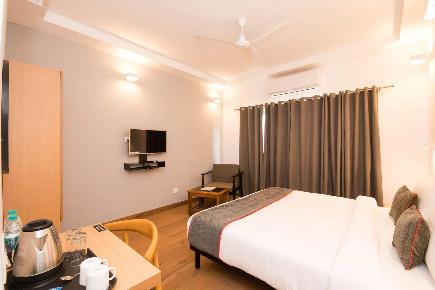 TV and multimedia in Hotel Vemara