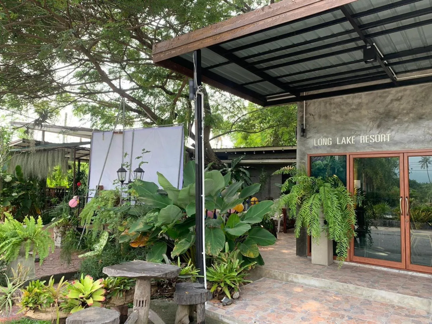 Property building in Long Lake Resort