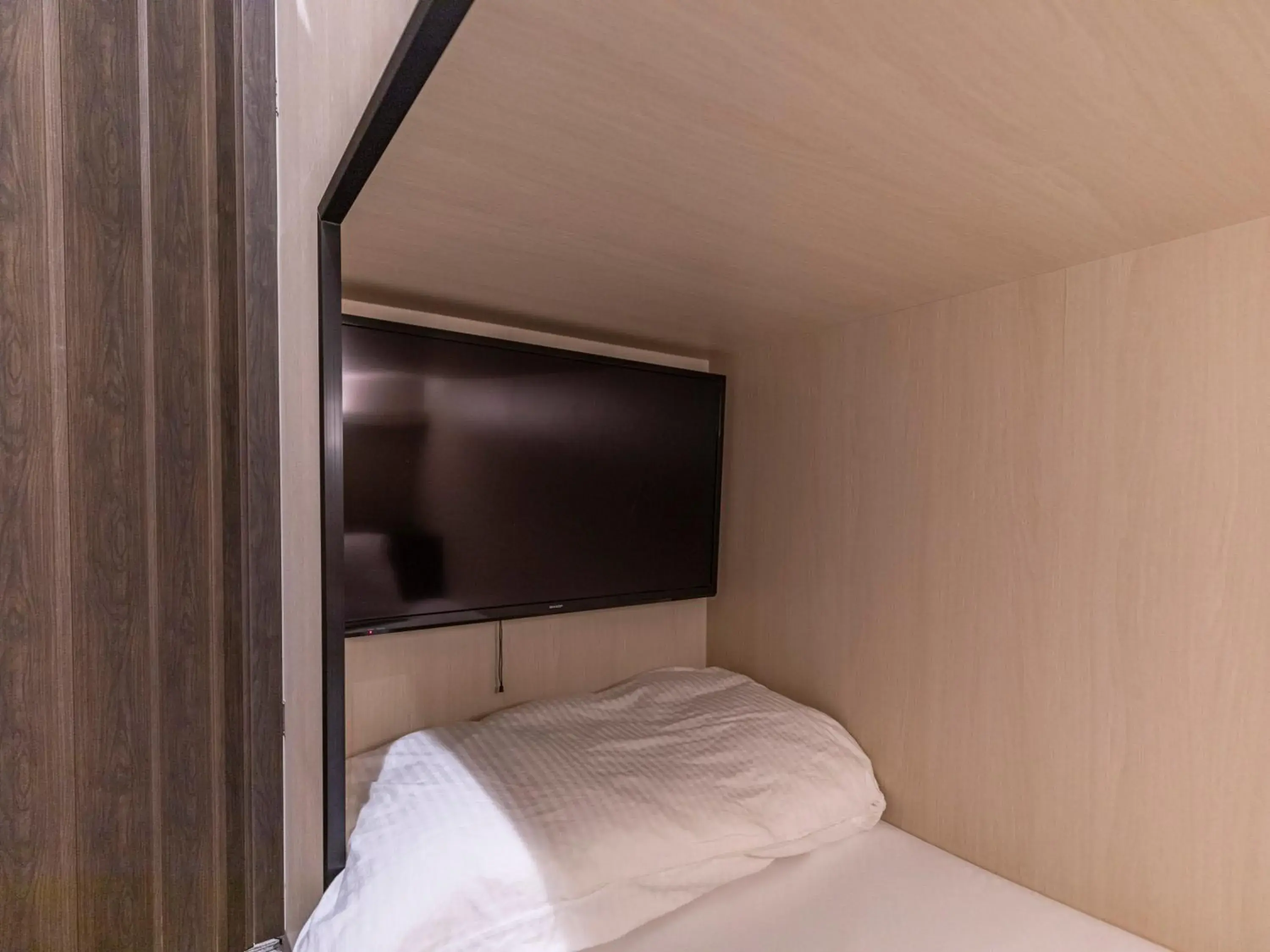 Property building, Bed in Trust Hotel Property building, Bed in Trust Hotel