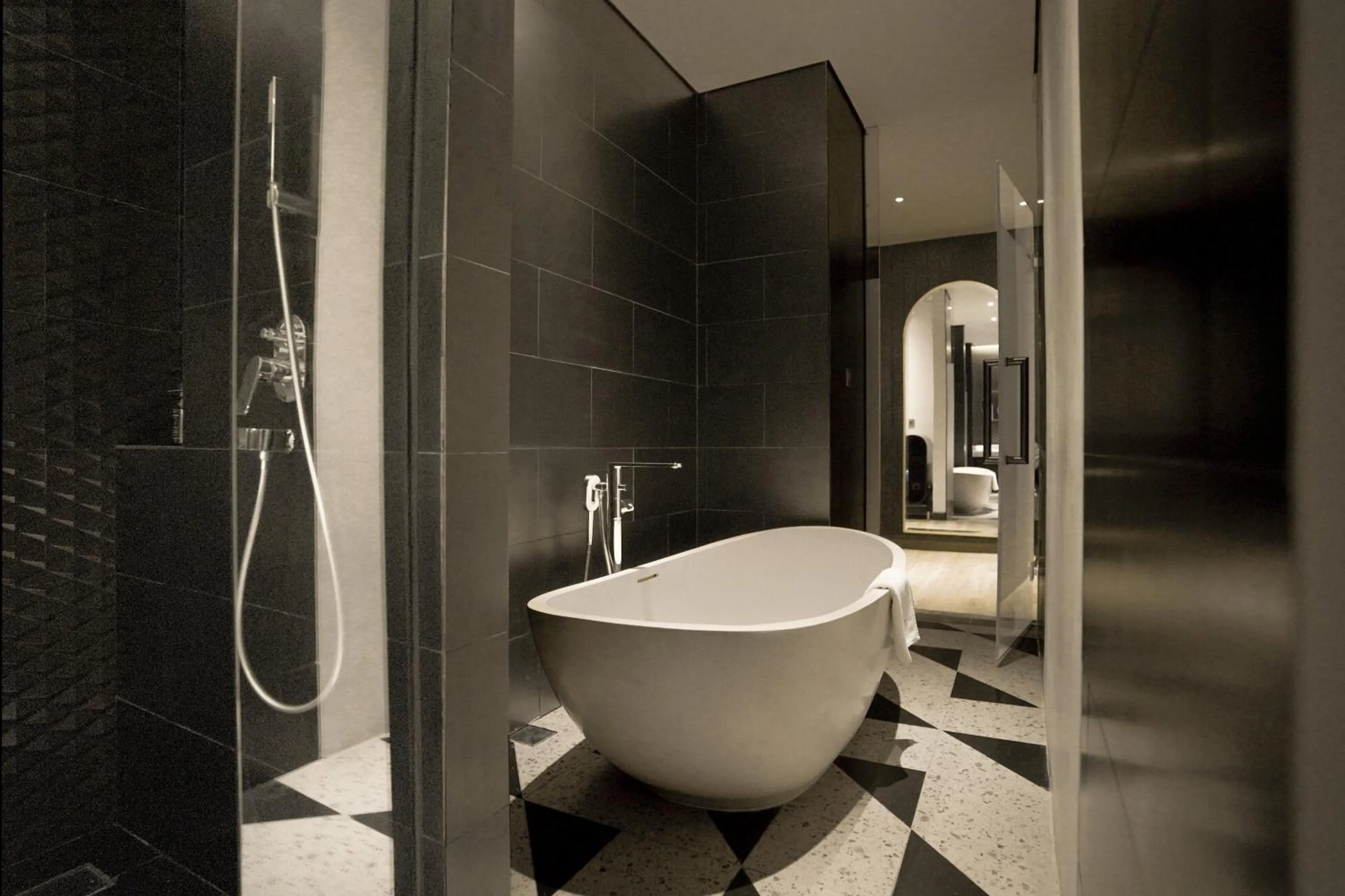 Bath in Awann Sewu Boutique Hotel and Suite Semarang