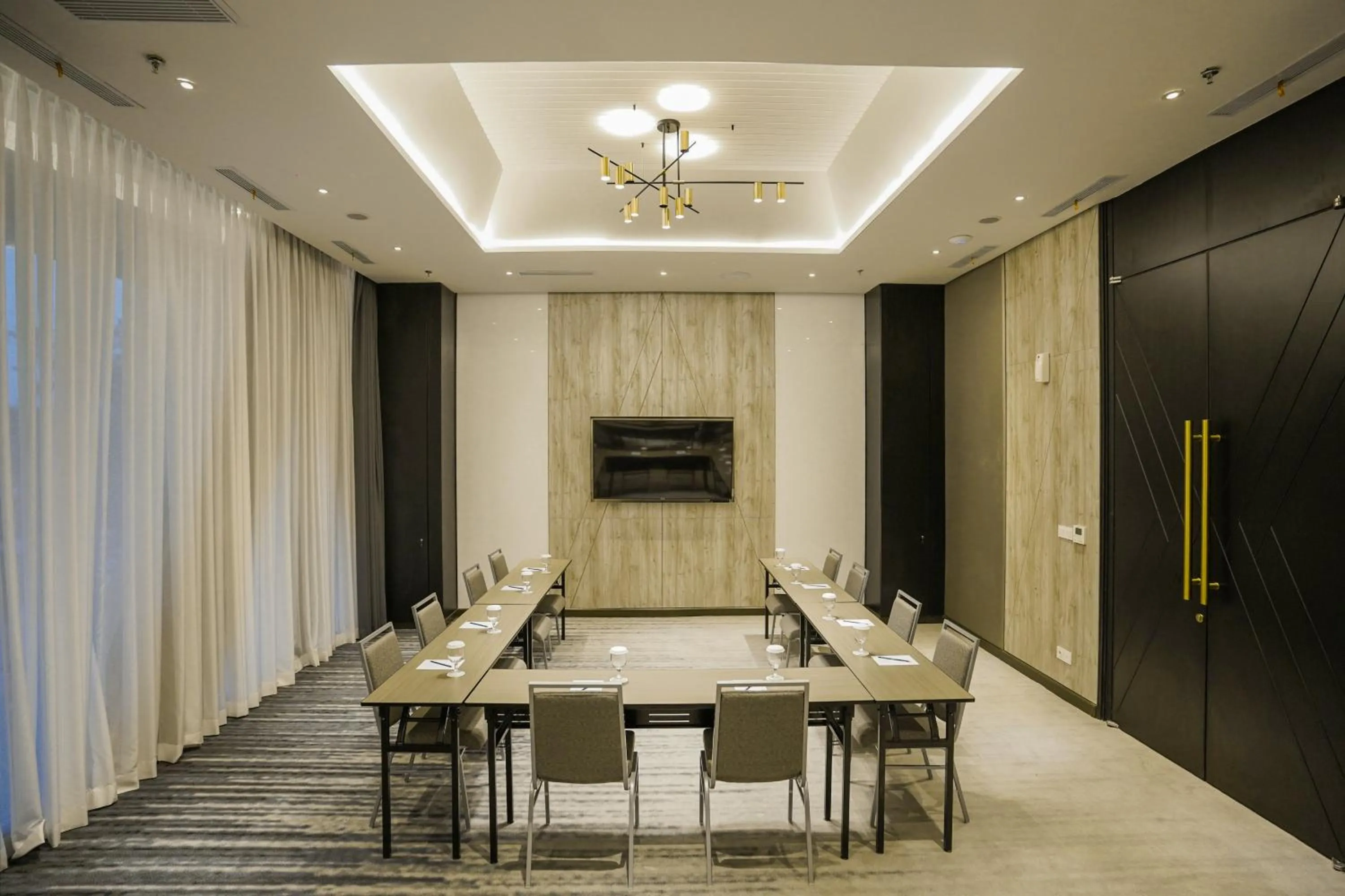Meeting/conference room in Awann Sewu Boutique Hotel and Suite Semarang