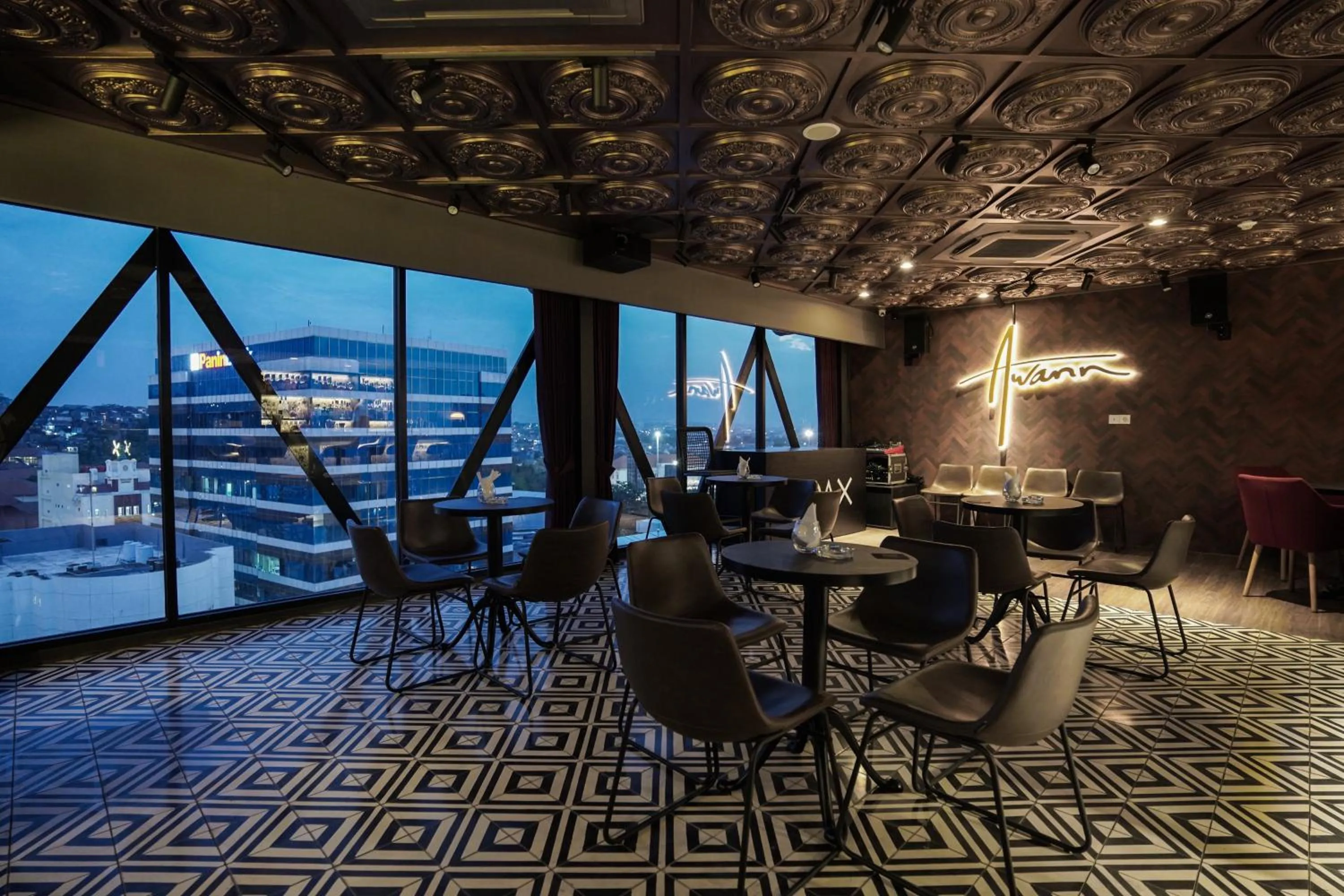 Lounge or bar in Awann Sewu Boutique Hotel and Suite Semarang