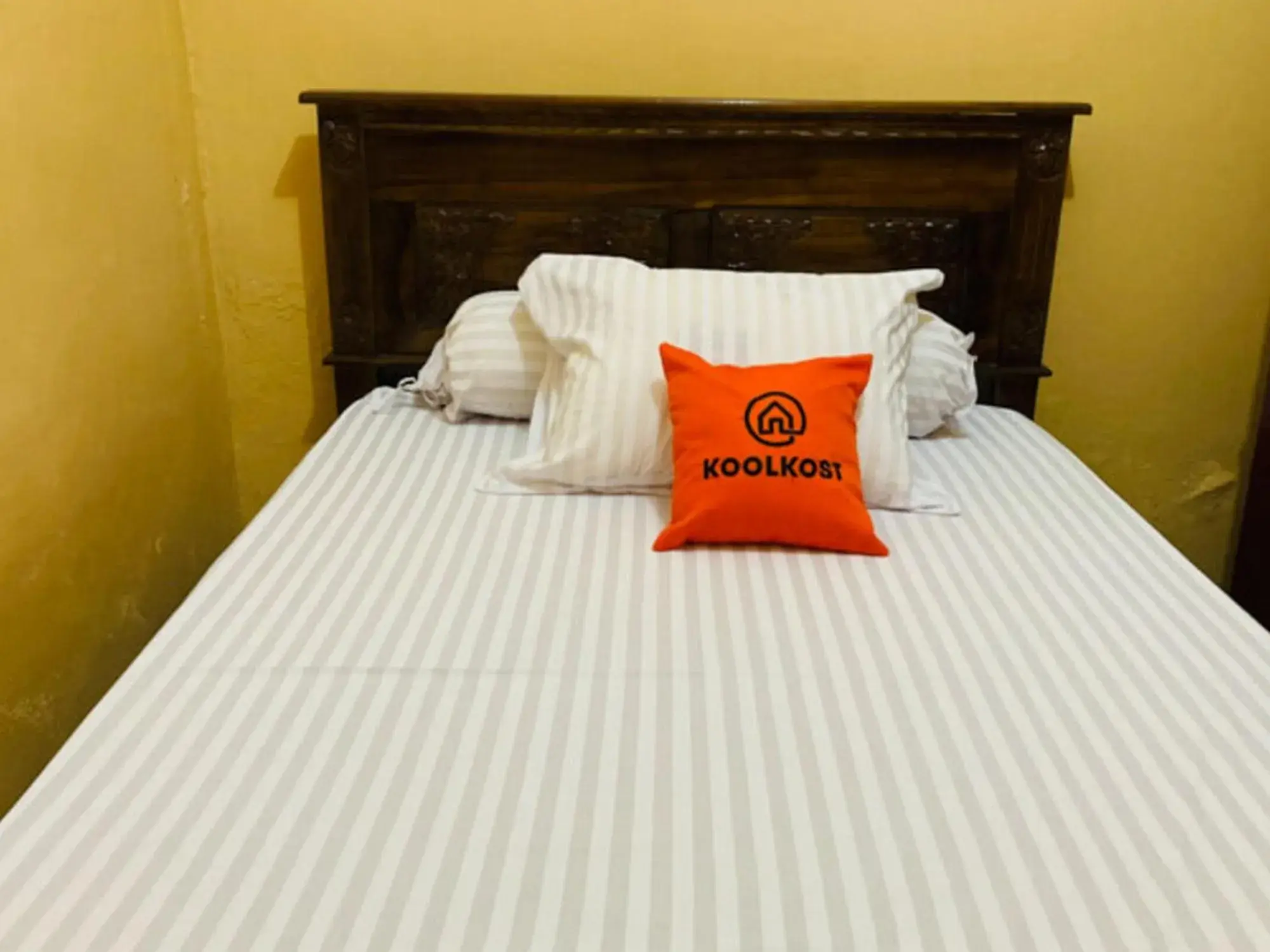 Single Room with Shared Bathroom - single occupancy in KoolKost Syariah @ Jalan Cangkringan Kaliurang Single Room with Shared Bathroom - single occupancy in KoolKost Syariah @ Jalan Cangkringan Kaliurang