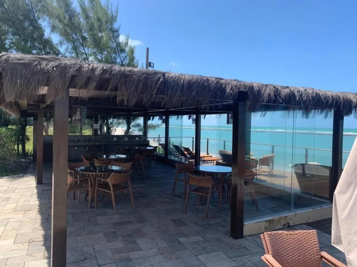 Sea view in Muro Alto Marupiara Suítes