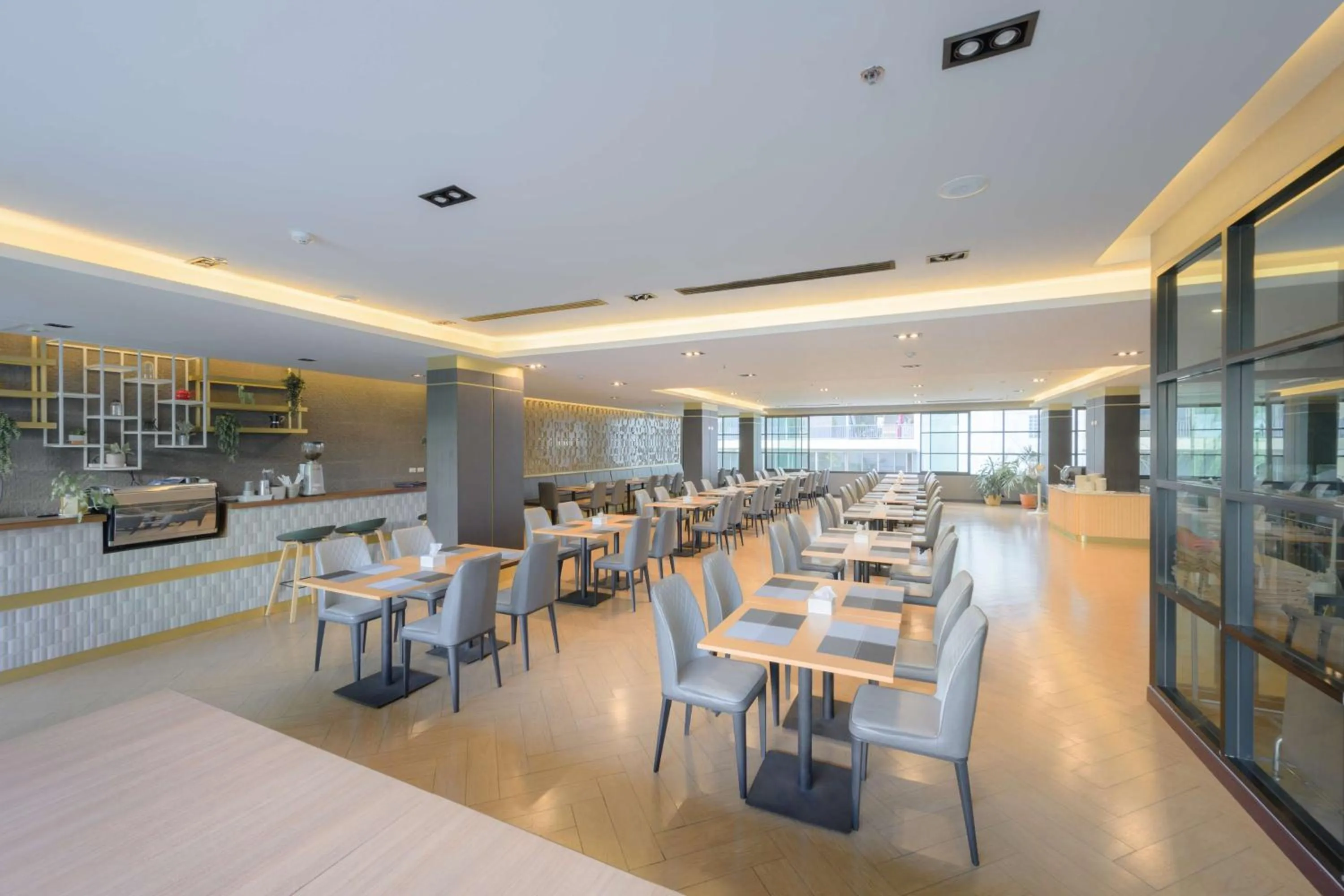 Restaurant/places to eat in Lewit Hotel Pattaya, a member of Radisson Individuals