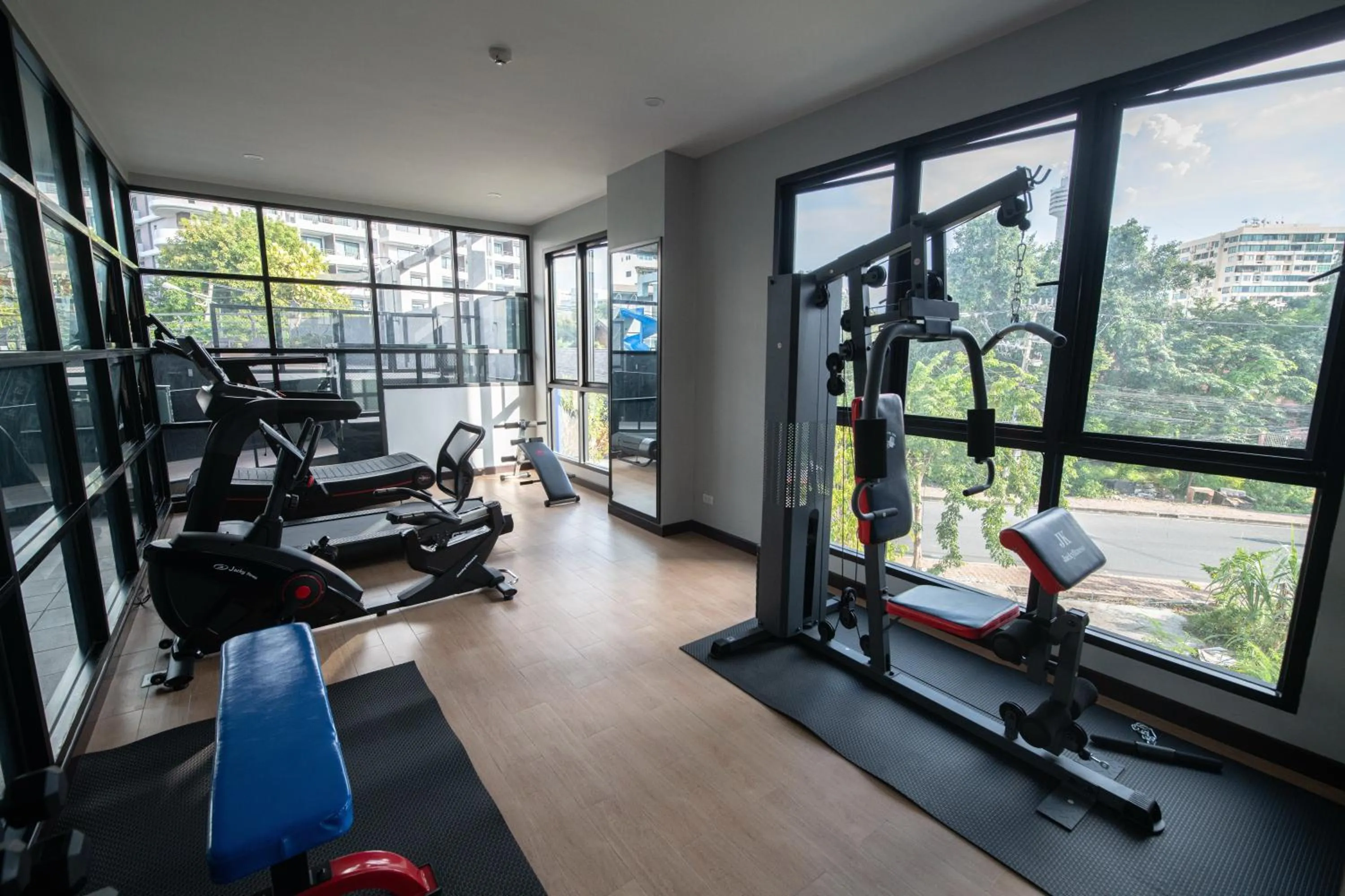 Fitness centre/facilities in Lewit Hotel Pattaya, a member of Radisson Individuals
