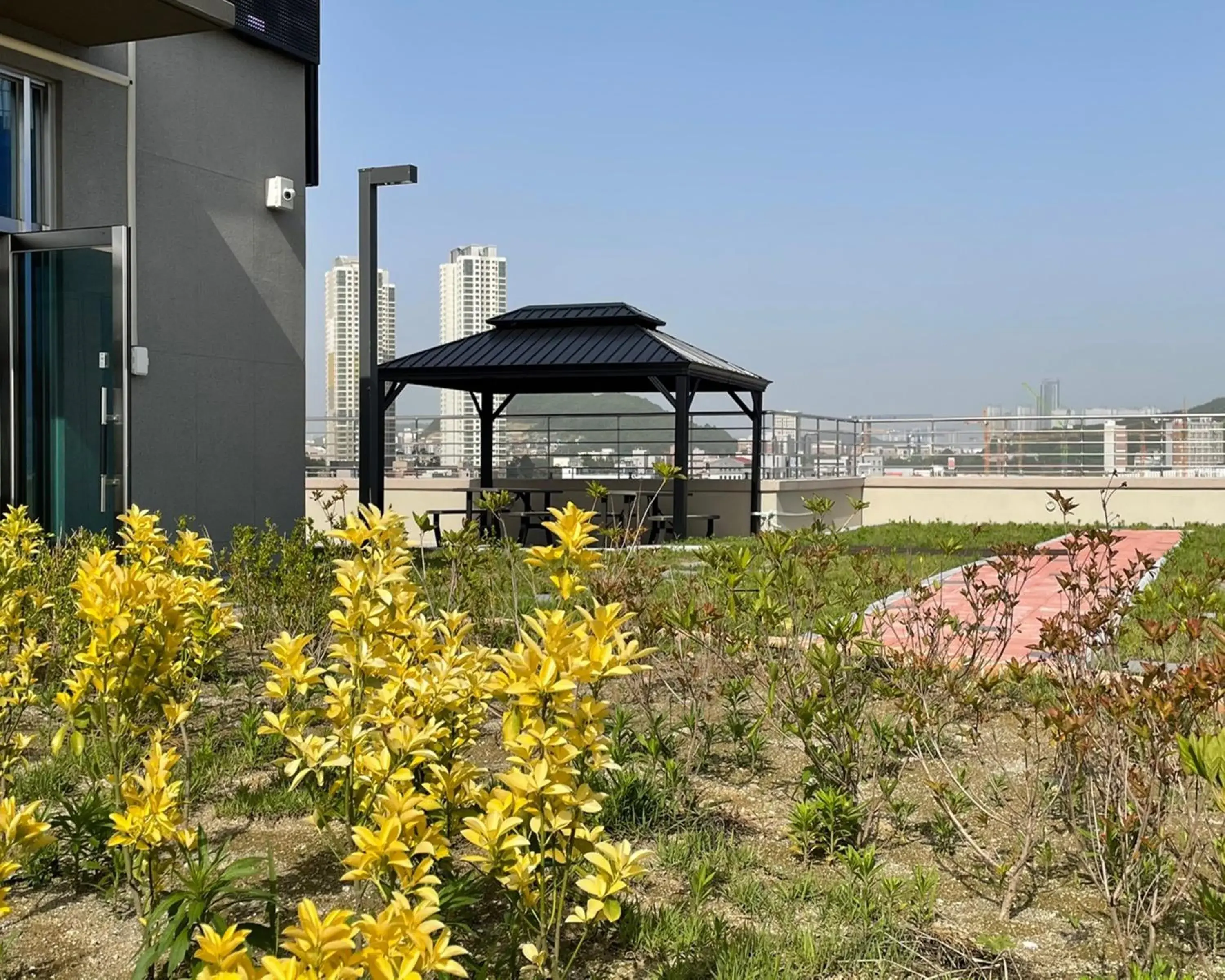 Property building in Best Western Asan Hotel Property building in Best Western Asan Hotel