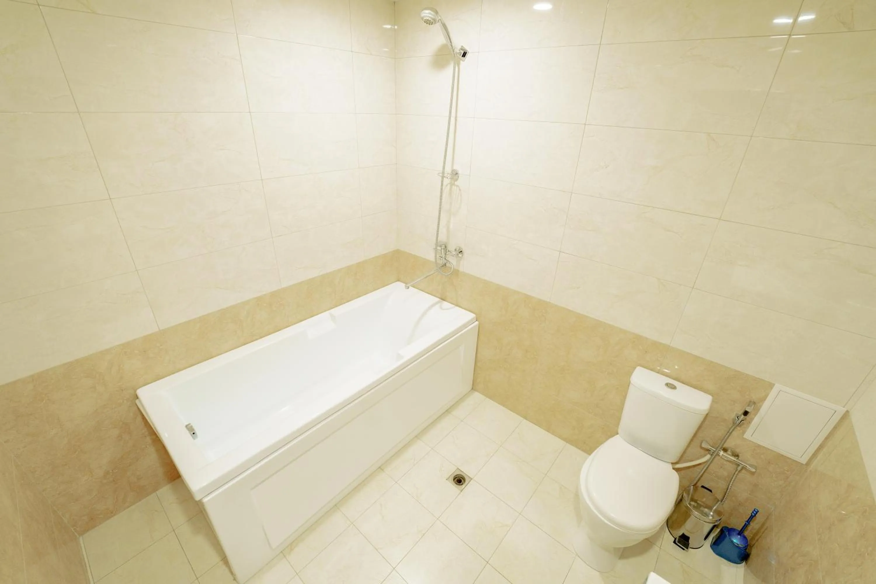 Shower in Welcome Inn Hotel