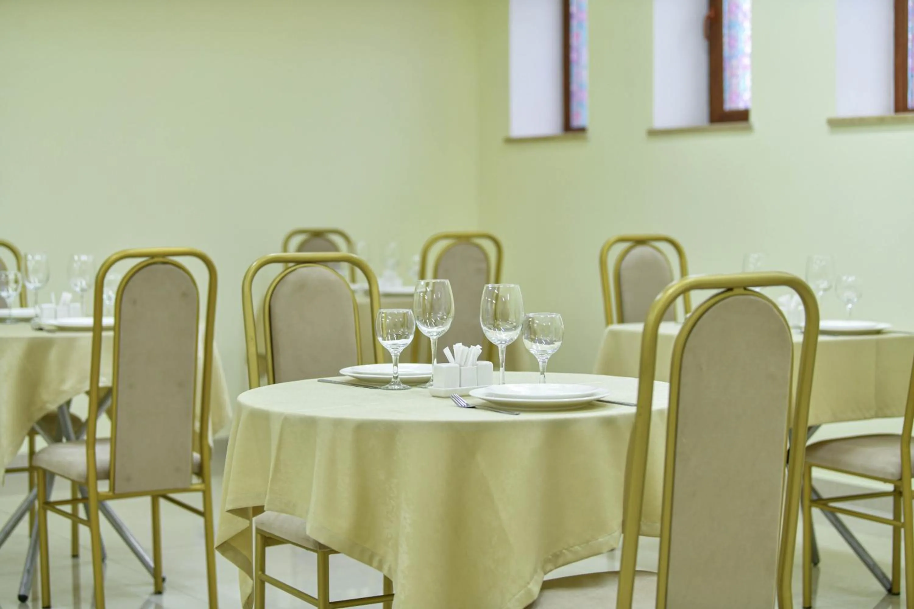 Restaurant/places to eat in Welcome Inn Hotel