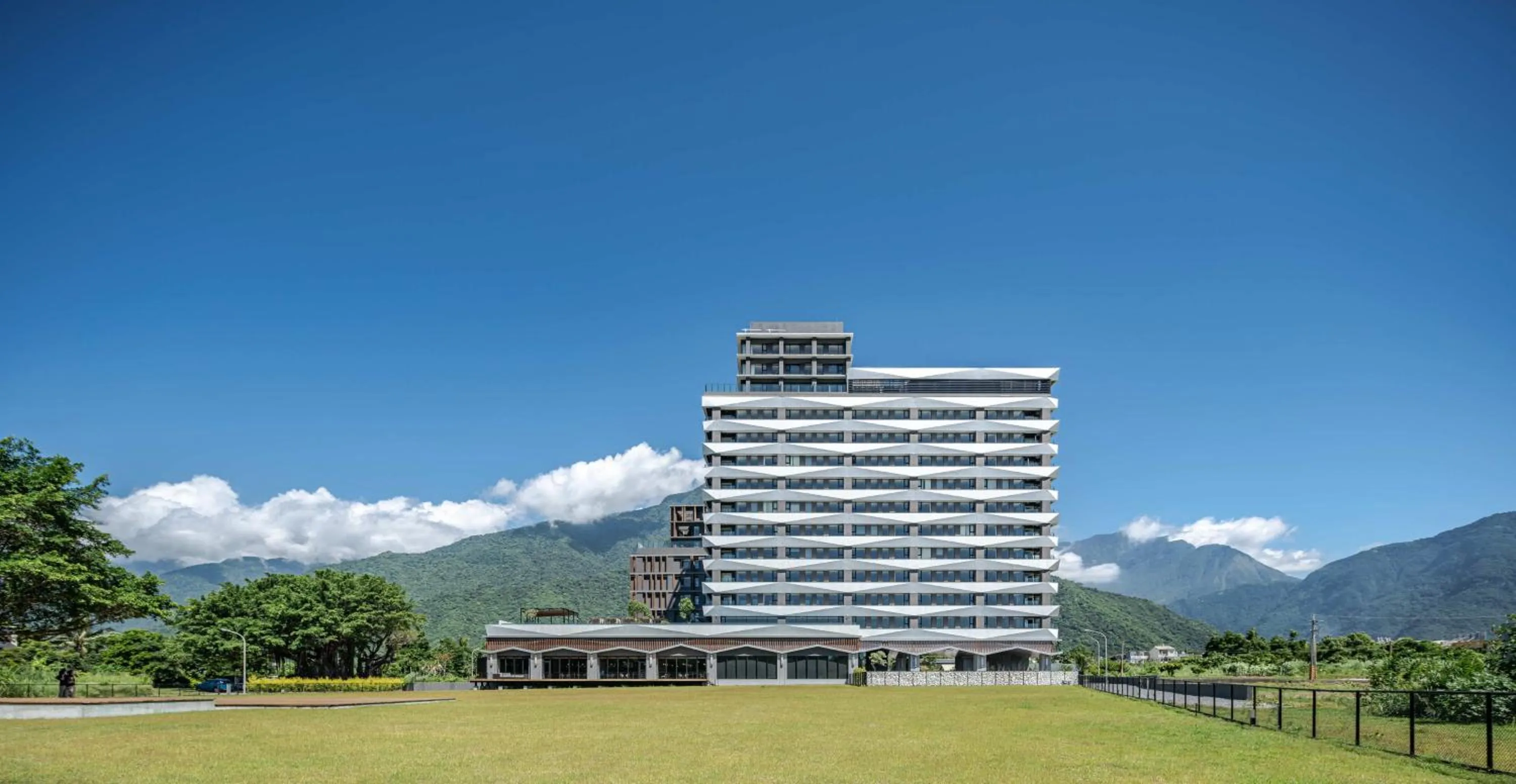 Property building in Lakeshore Hotel Hualien Taroko