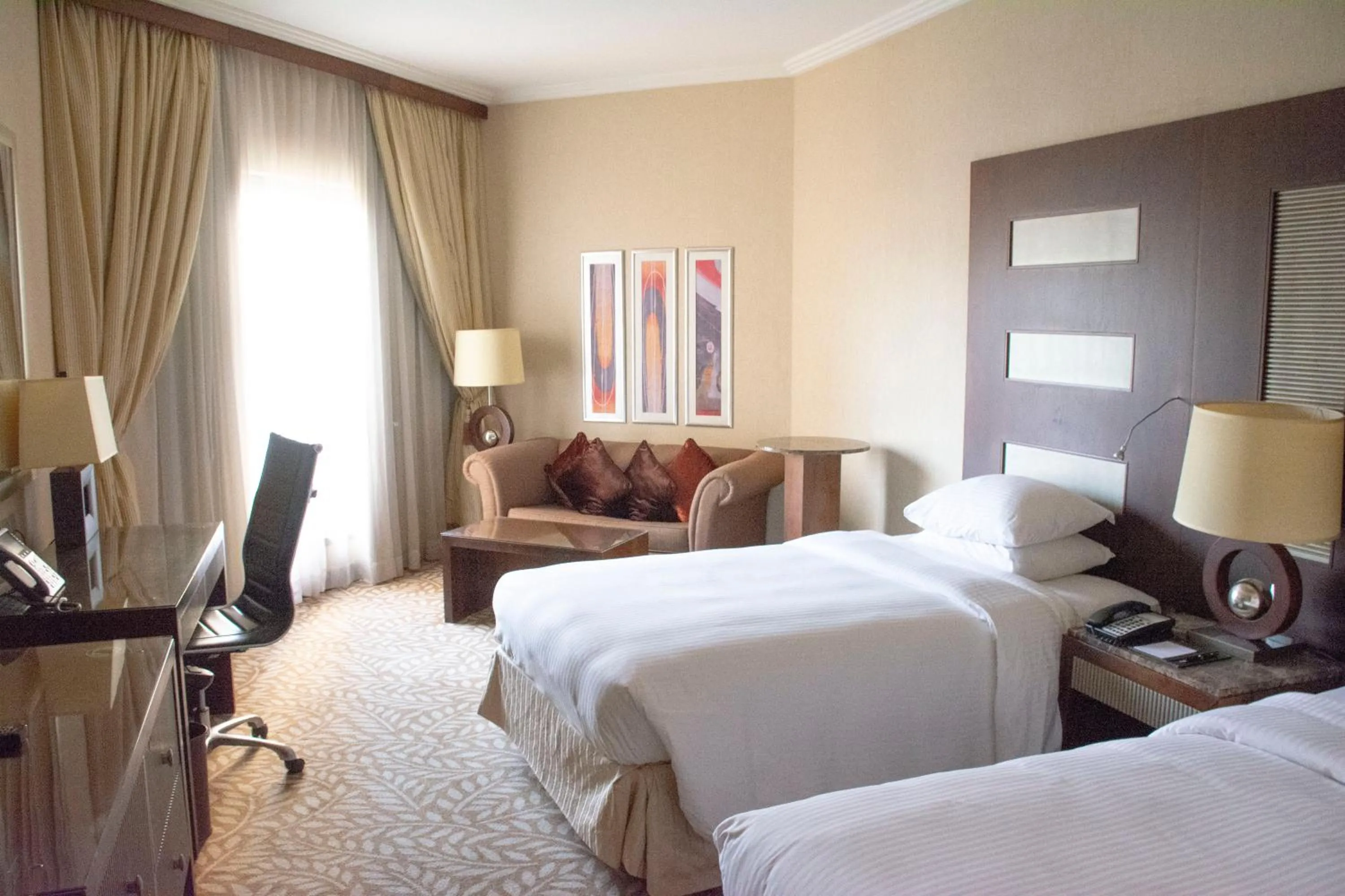 TV and multimedia, Bed in Al Corniche