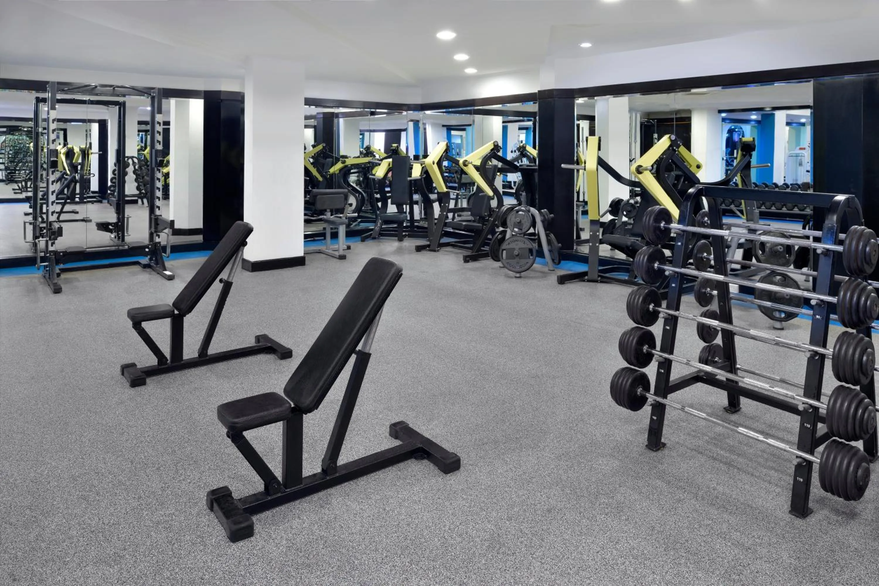 Fitness centre/facilities in Al Corniche