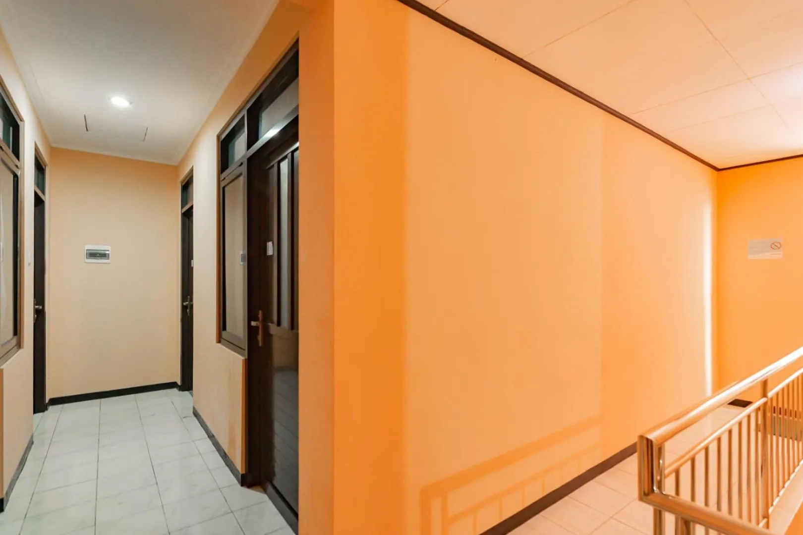 Balcony/Terrace in Shofy Guest House Mitra RedDoorz