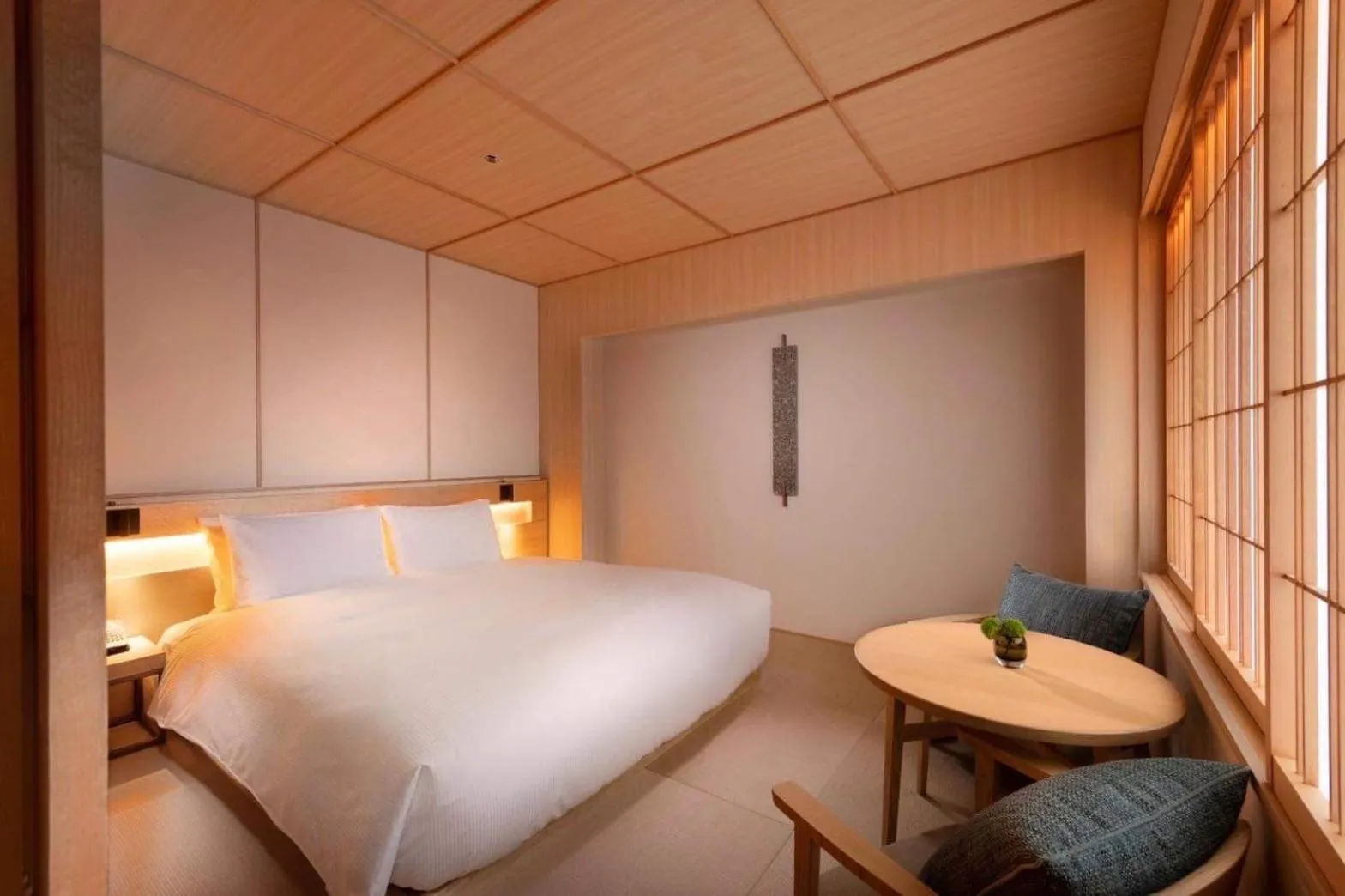 Bed in DoubleTree by Hilton Kyoto Higashiyama