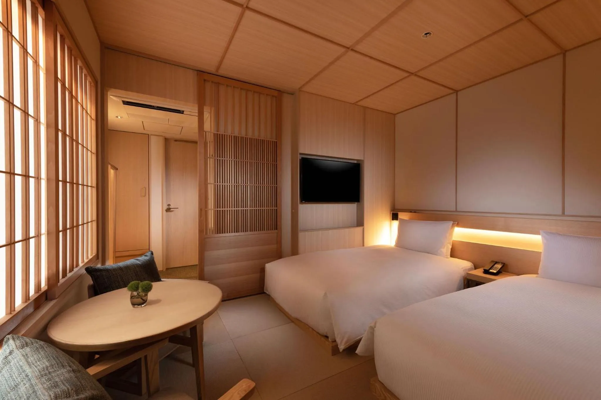 Bed in DoubleTree by Hilton Kyoto Higashiyama
