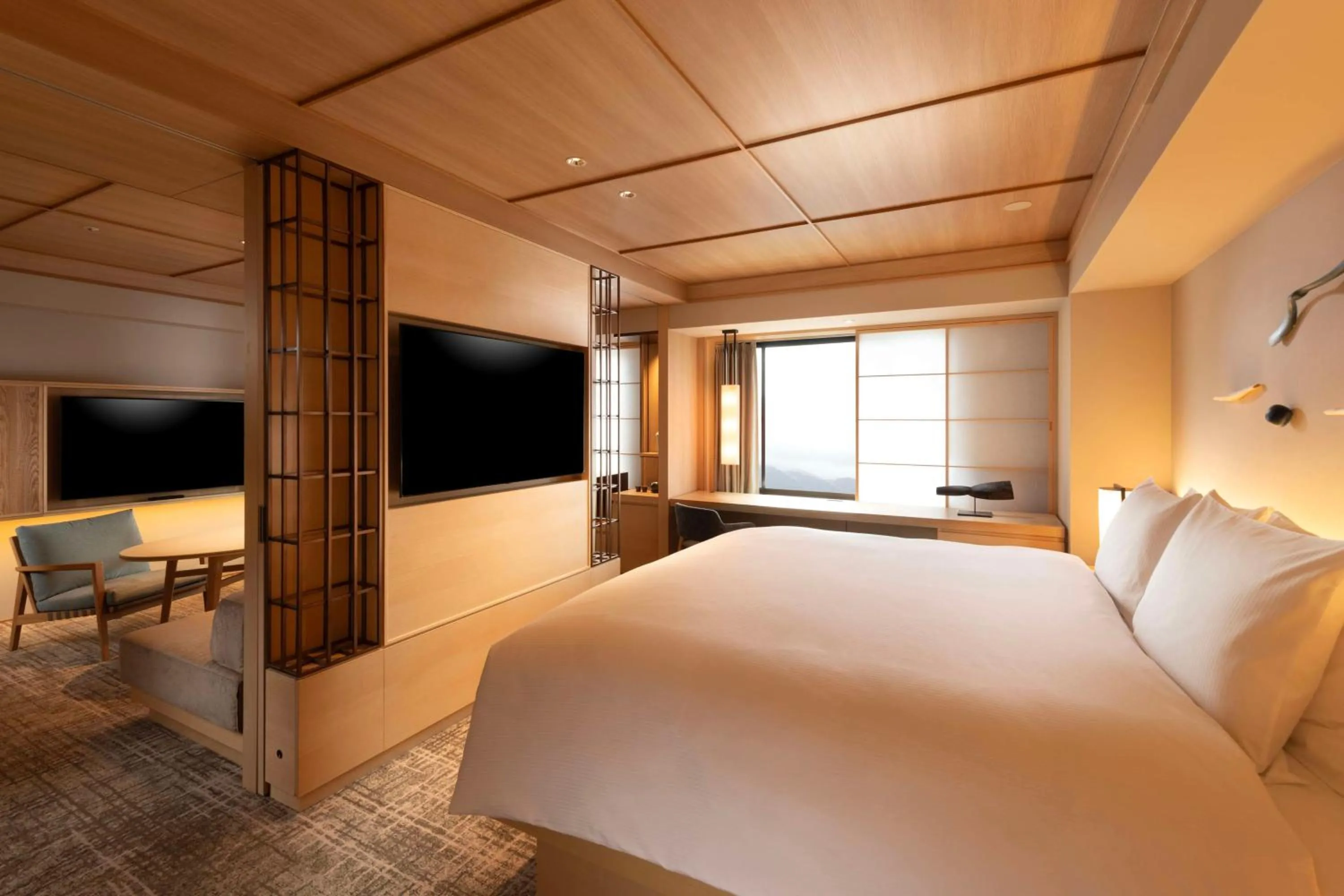 Bed in DoubleTree by Hilton Kyoto Higashiyama