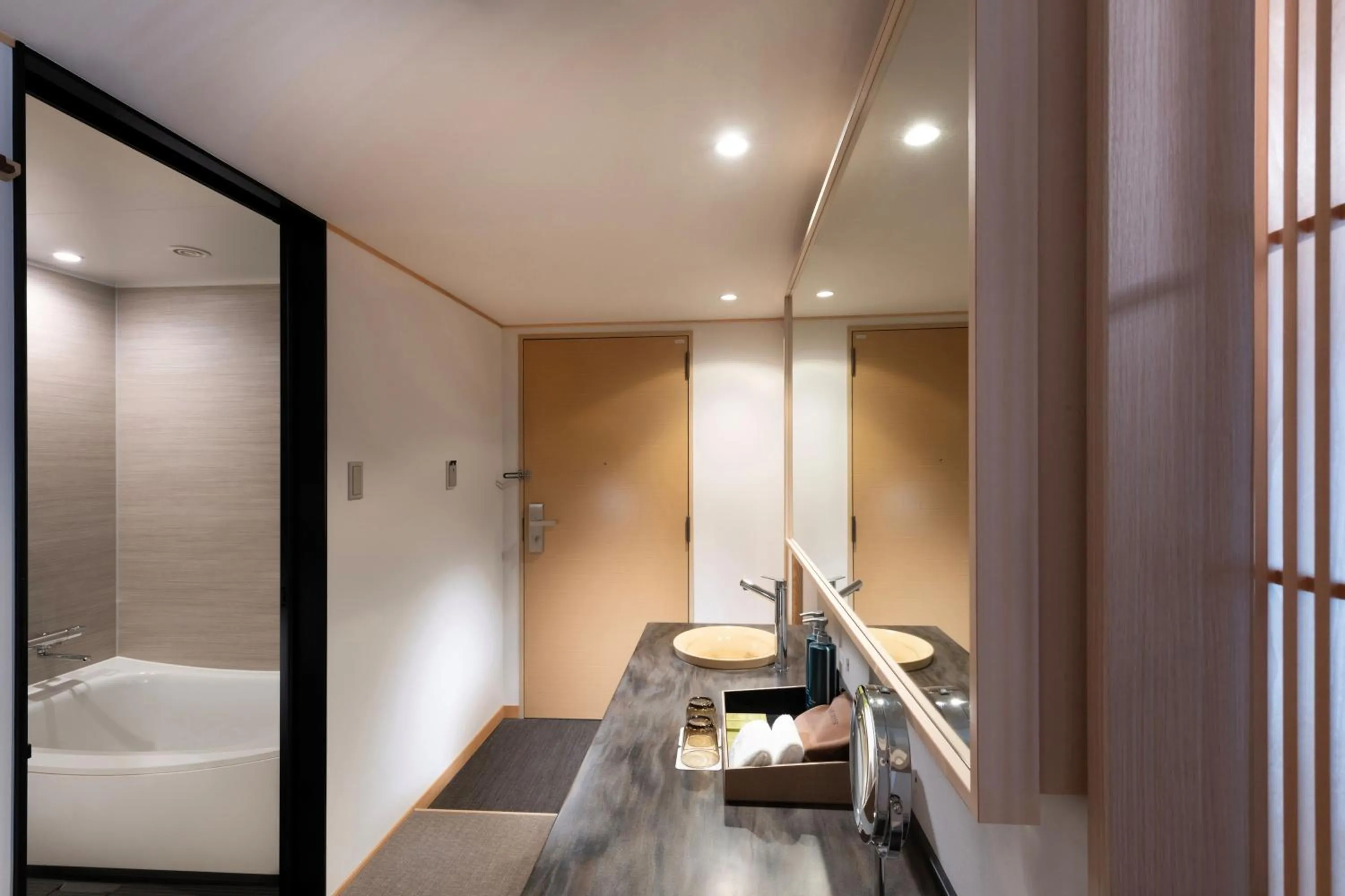 Bathroom, Bed in DoubleTree by Hilton Kyoto Higashiyama