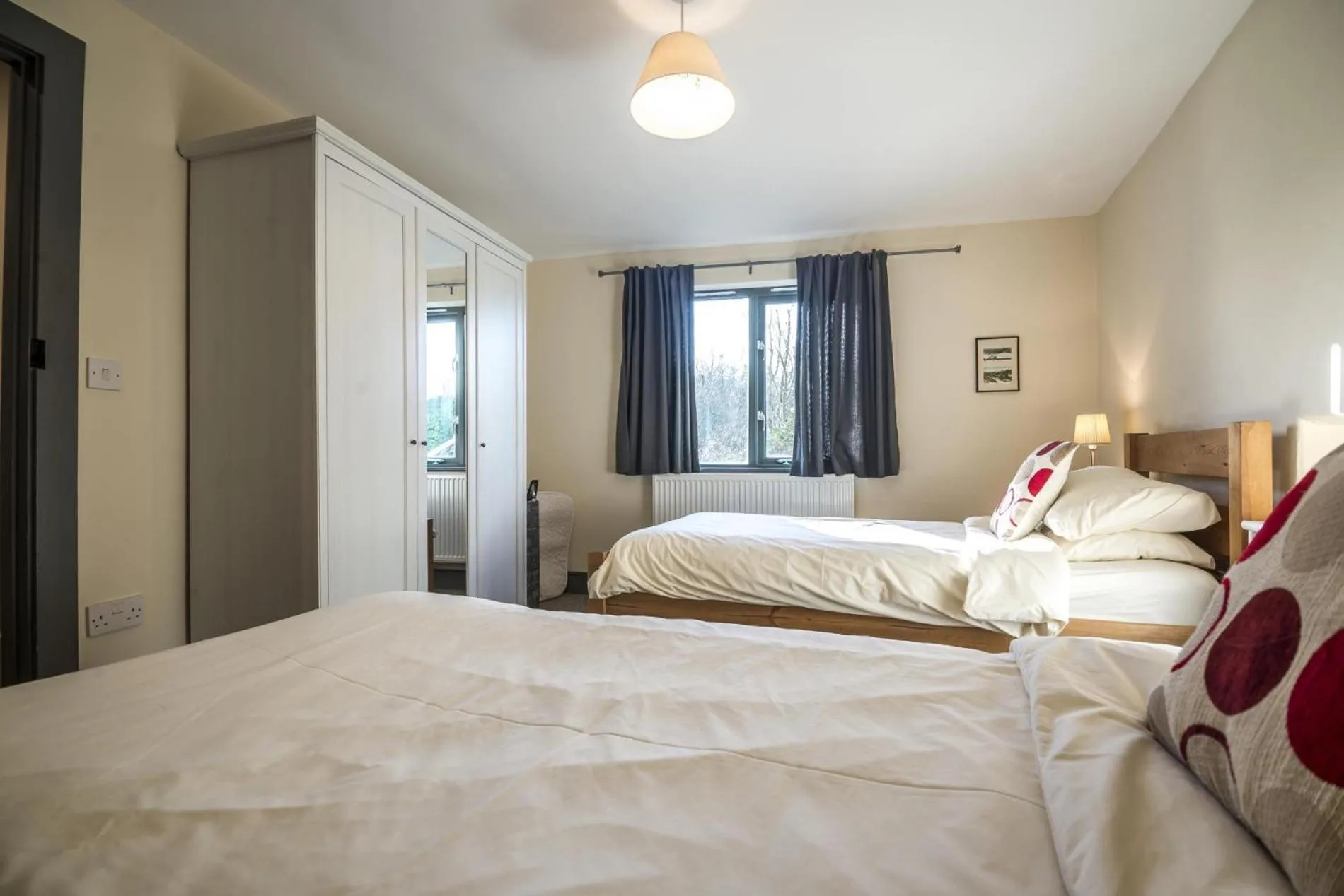 Floor plan, Bed in Rock Cottage - 3 Bedroom Holiday Home - Fishguard