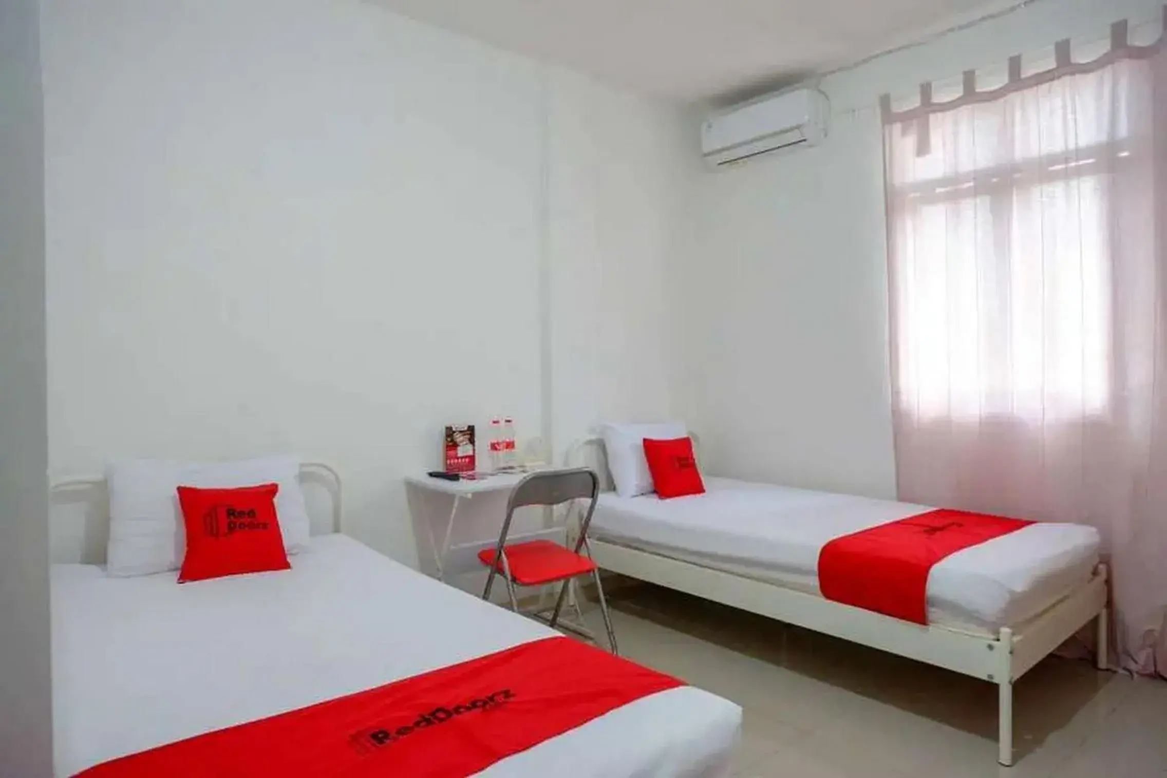 Bedroom, Bed in RedDoorz Syariah near Universitas Jenderal Soedirman 2 Bedroom, Bed in RedDoorz Syariah near Universitas Jenderal Soedirman 2