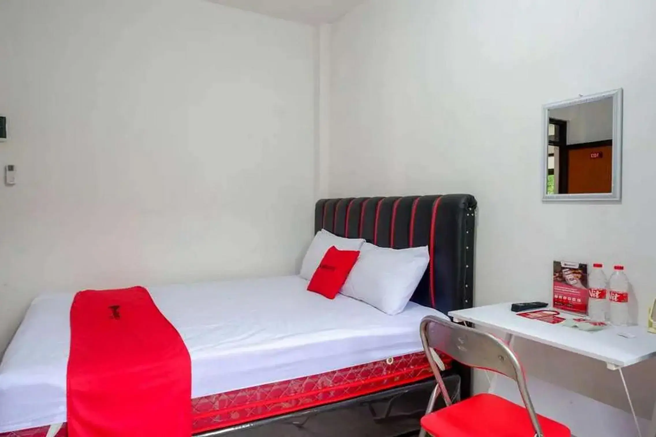 Bedroom, Bed in RedDoorz Syariah near Universitas Jenderal Soedirman 2 Bedroom, Bed in RedDoorz Syariah near Universitas Jenderal Soedirman 2